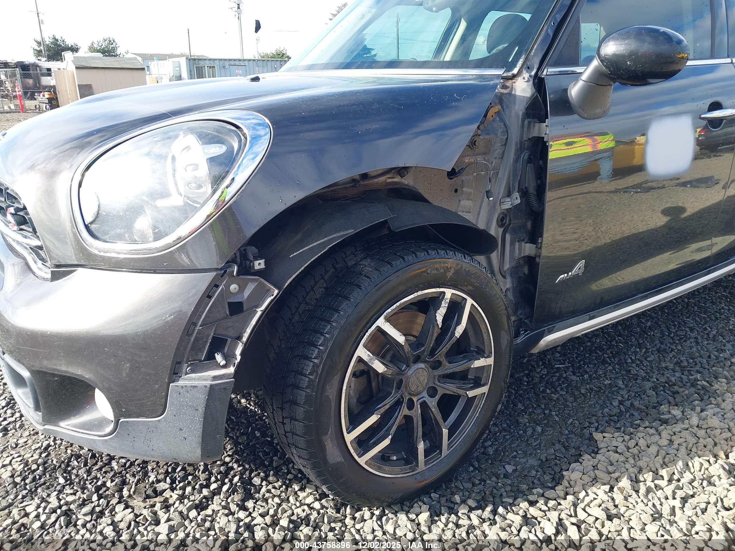 MINI COUNTRYMAN image 6
