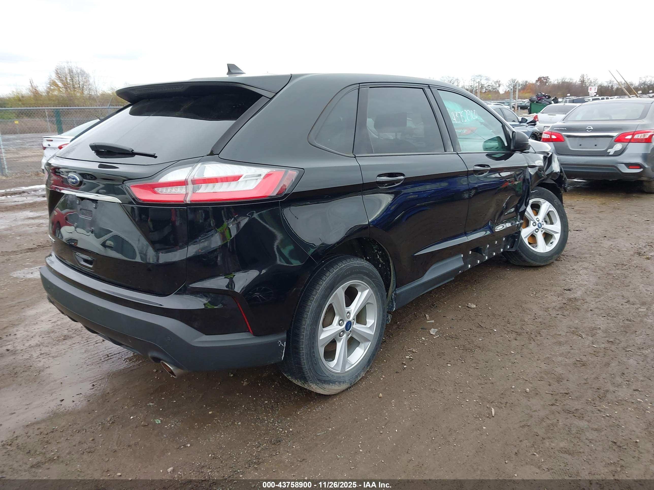 FORD EDGE image 4