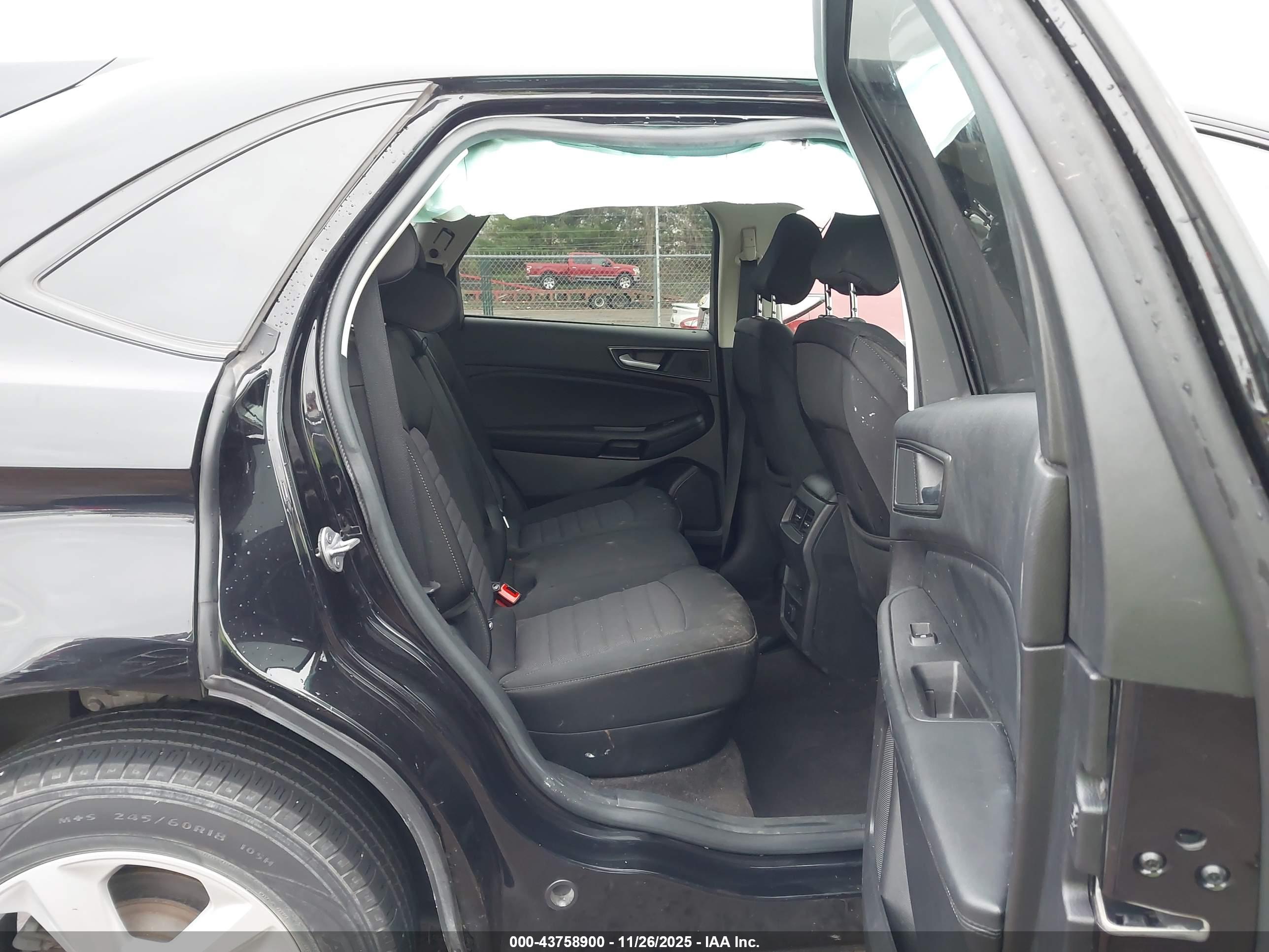 FORD EDGE image 8