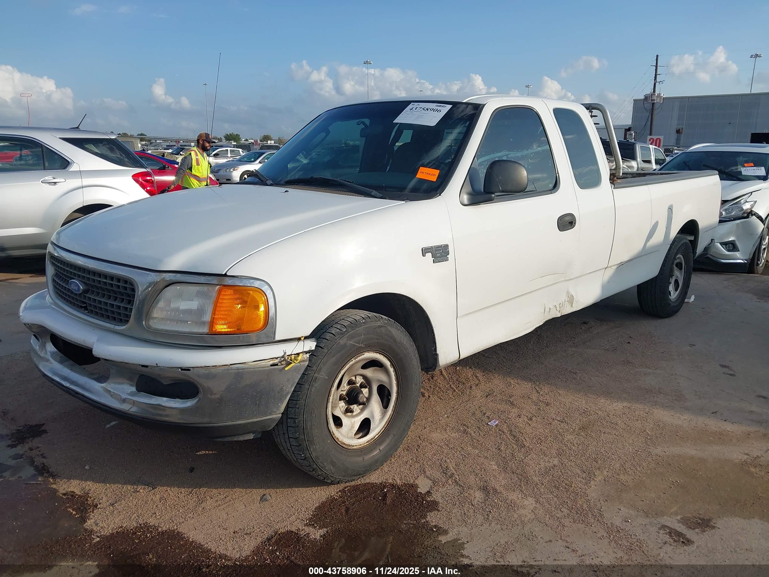 FORD F-150 image 2