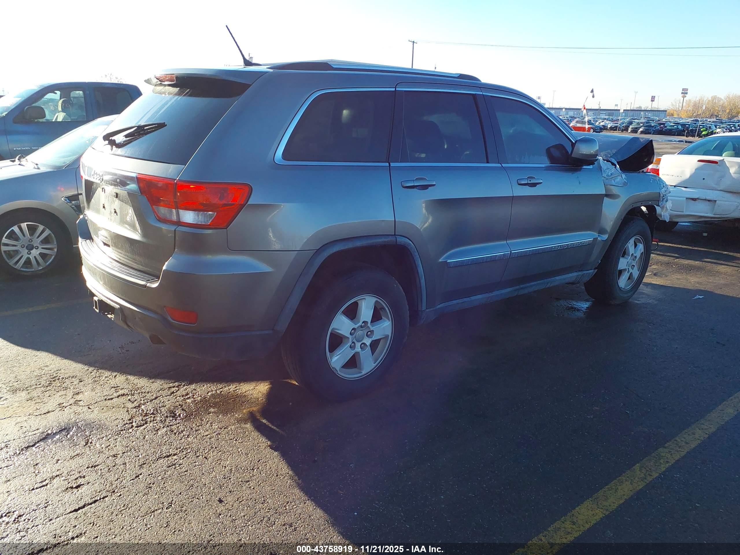 JEEP GRAND image 4