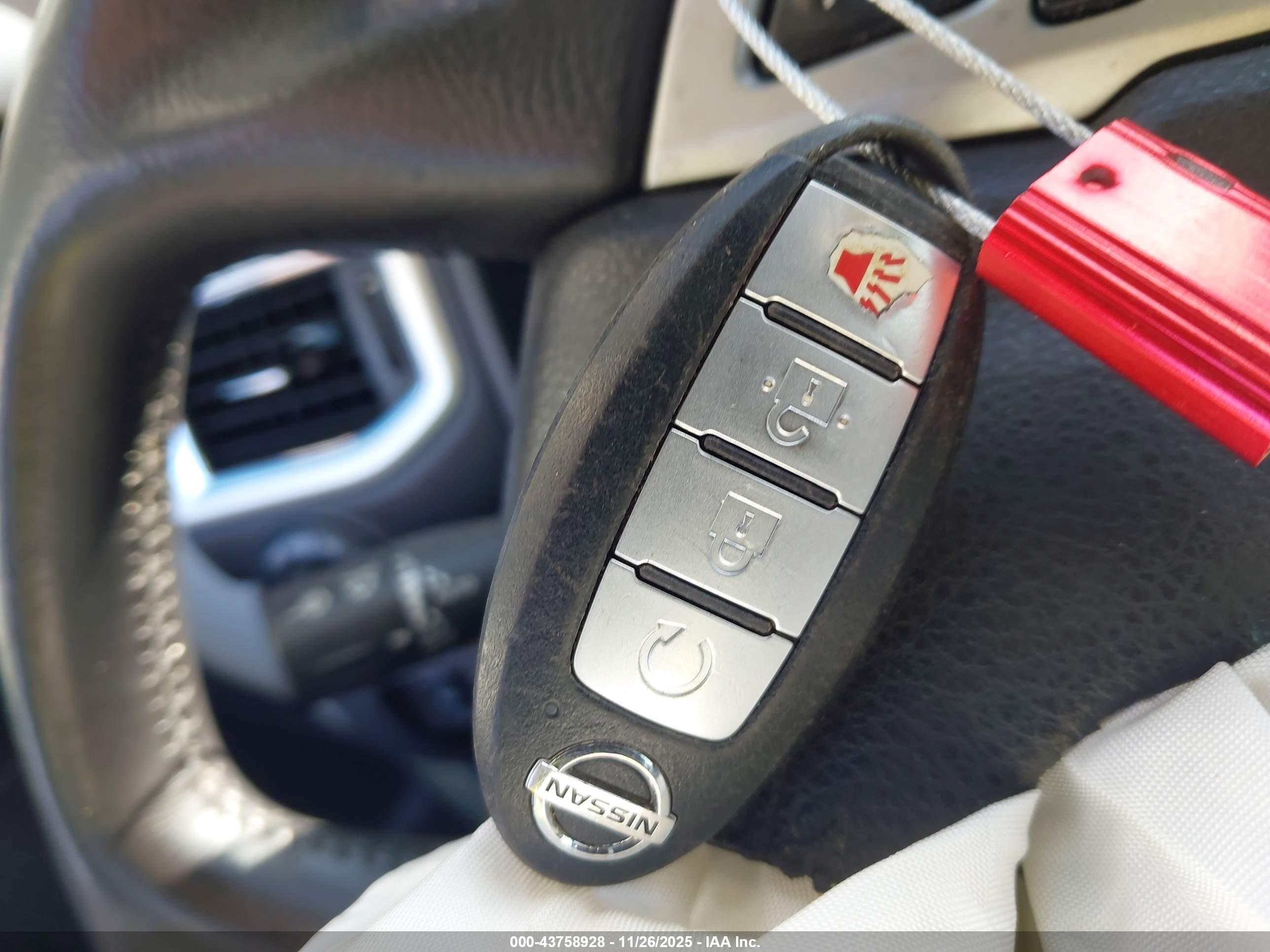 NISSAN TITAN image 11