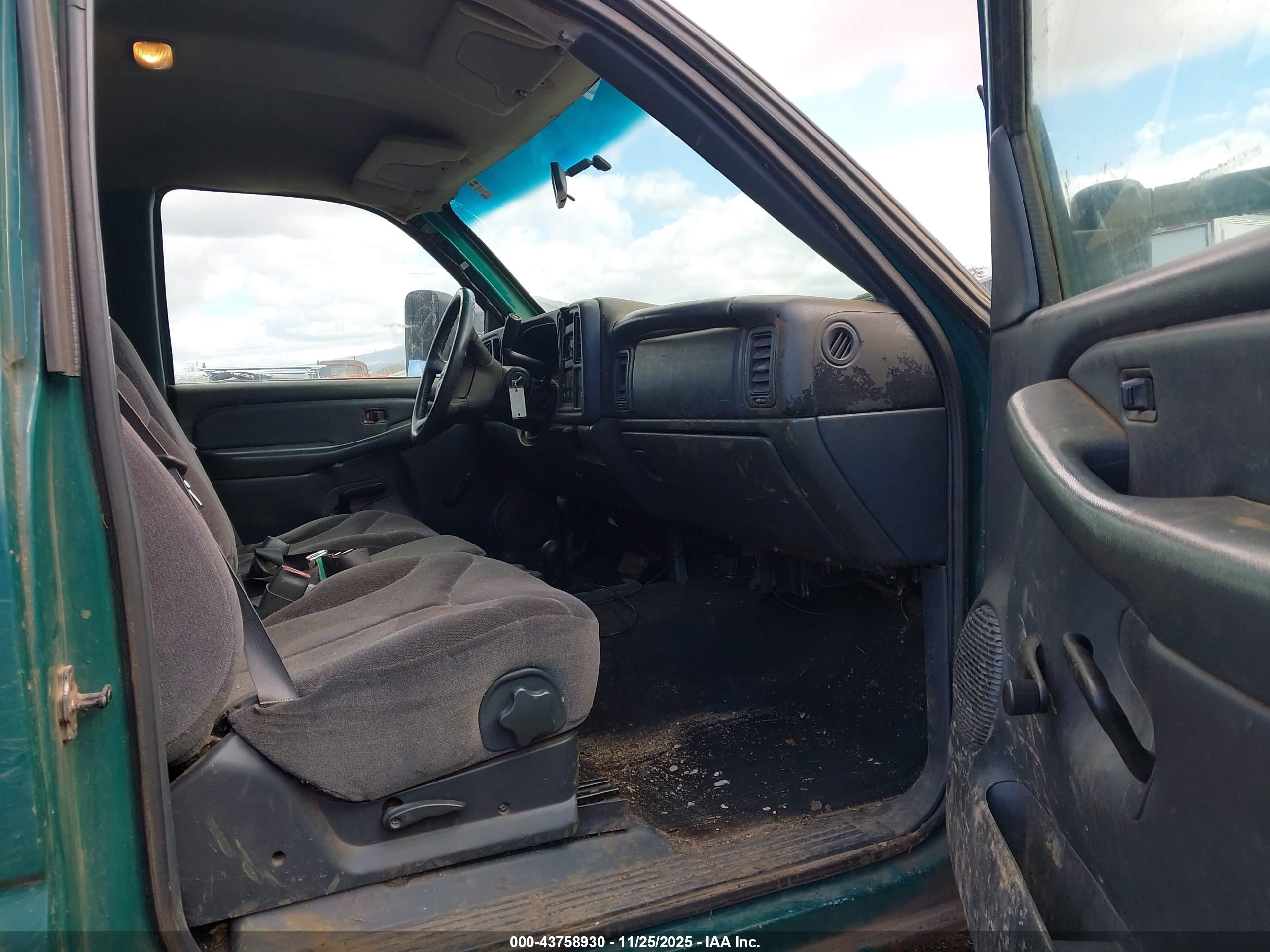 GMC SIERRA image 5