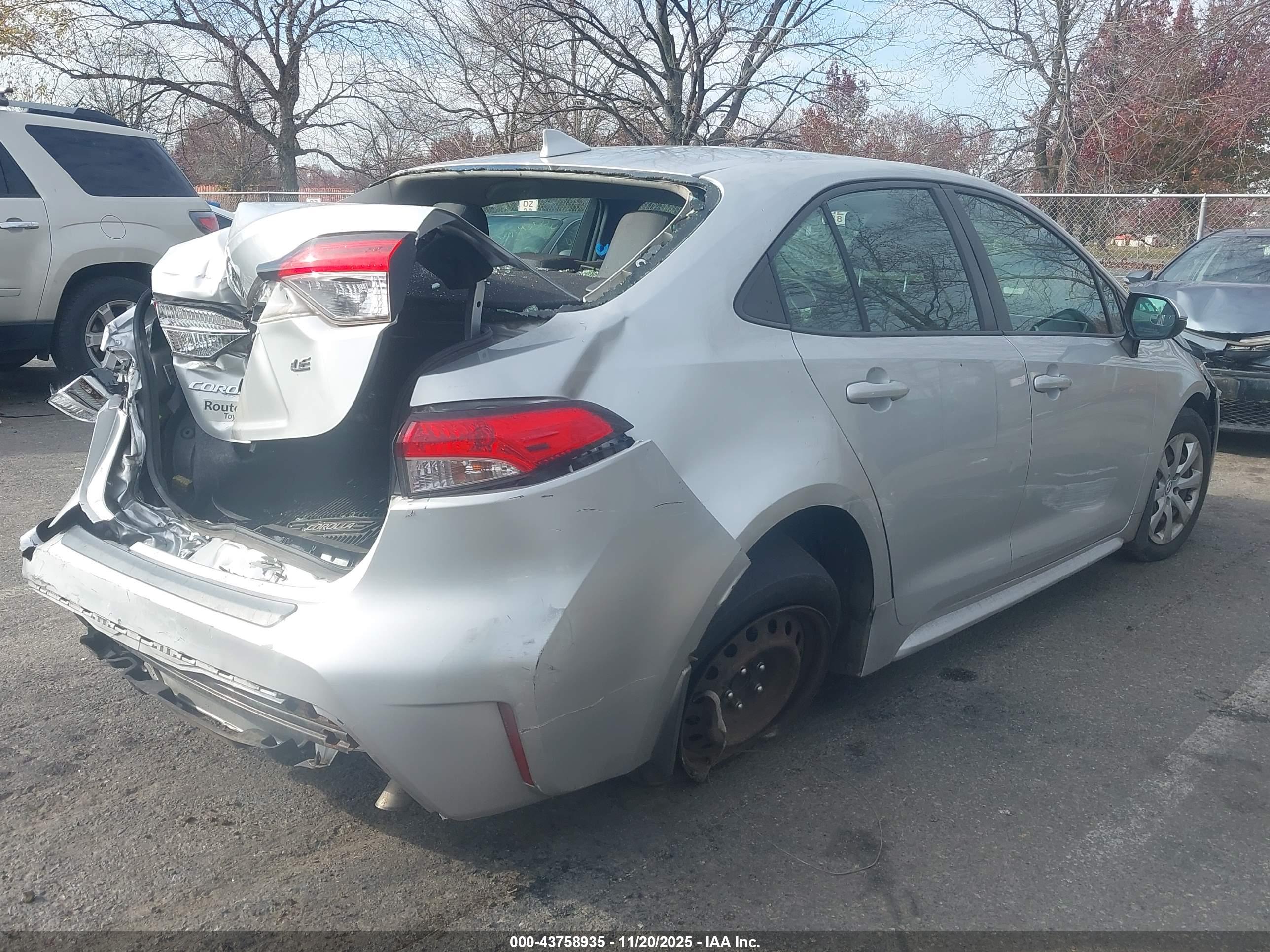 TOYOTA COROLLA image 4