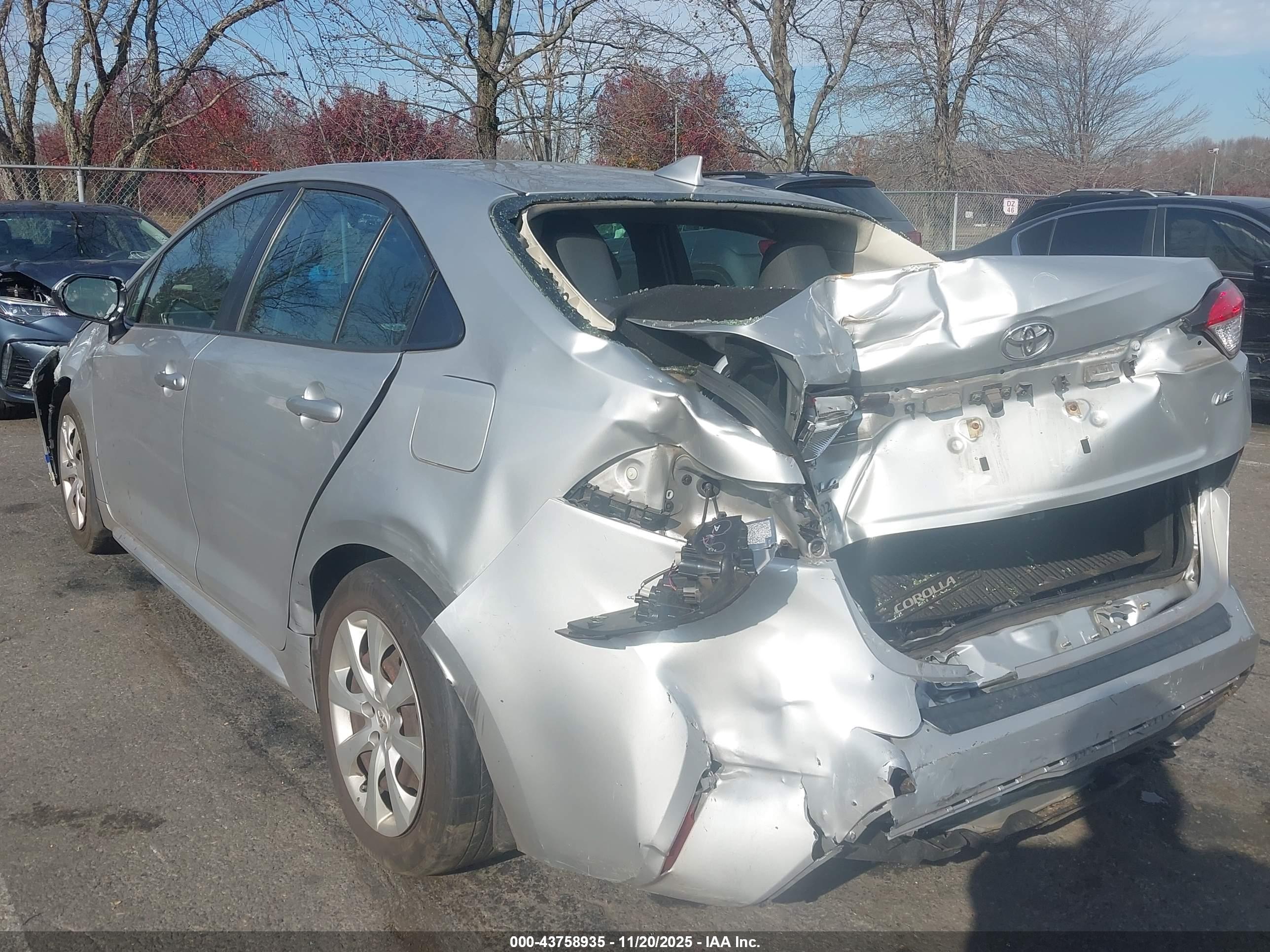 TOYOTA COROLLA image 6
