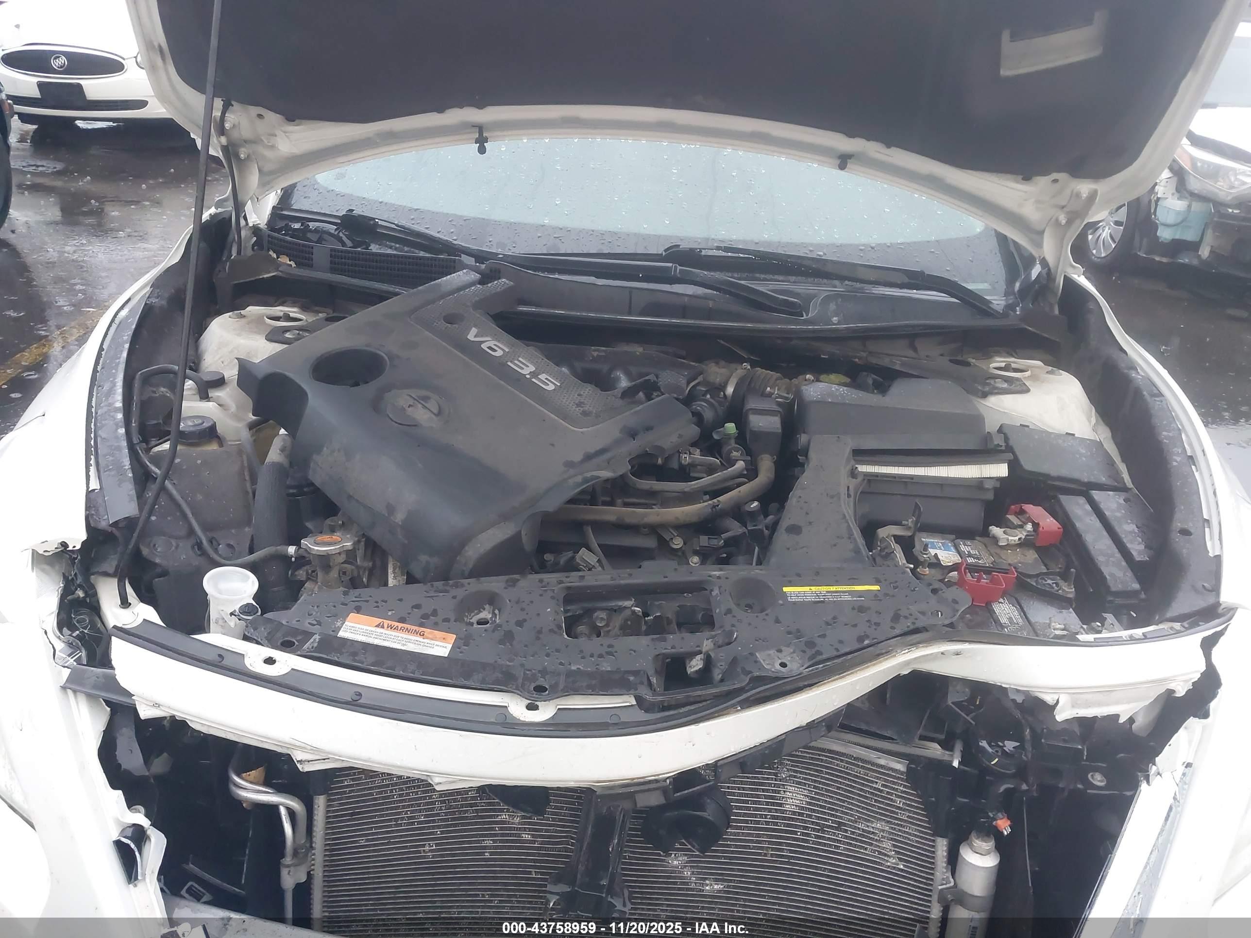 NISSAN ALTIMA image 10