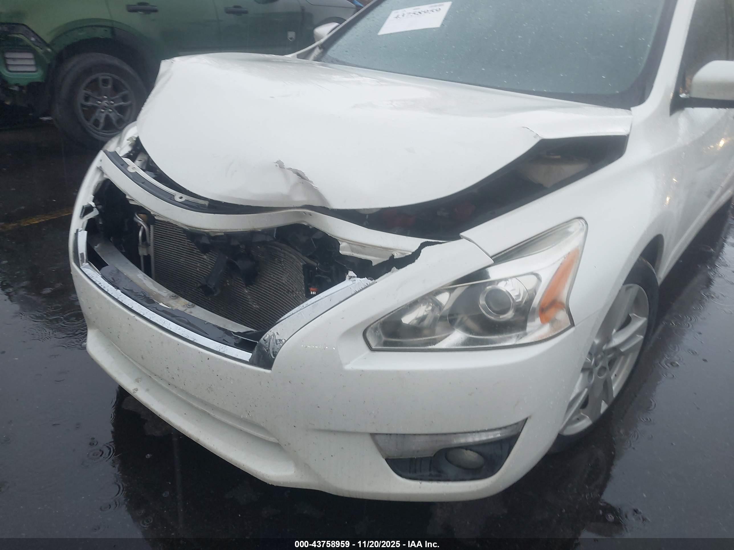 NISSAN ALTIMA image 6