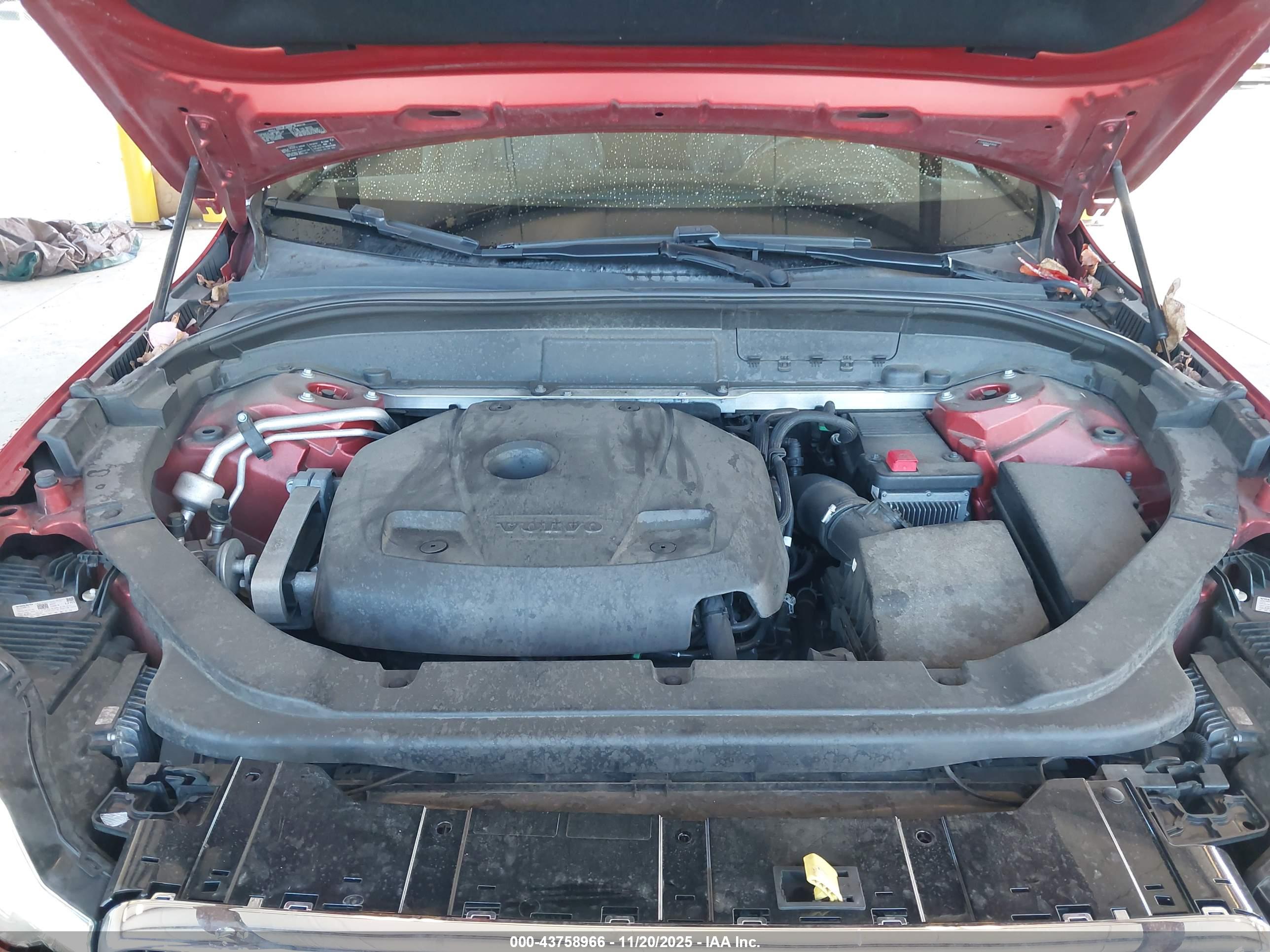 VOLVO XC60 image 10