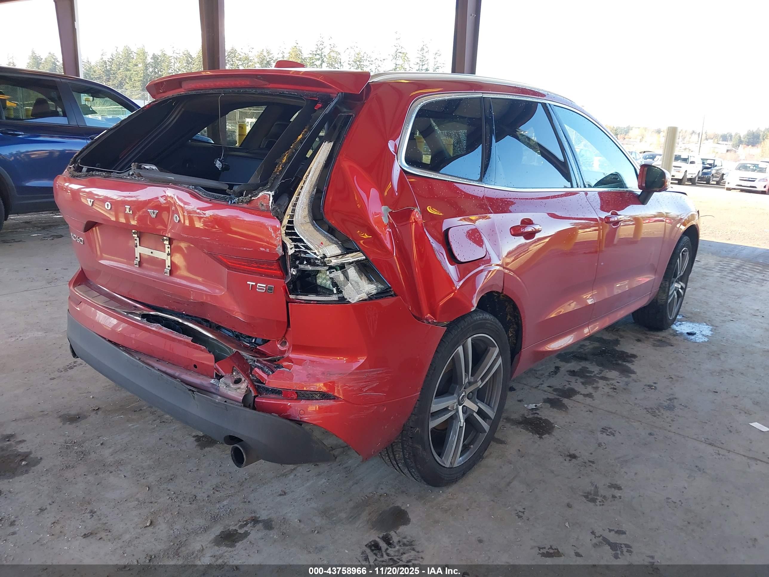 VOLVO XC60 image 4