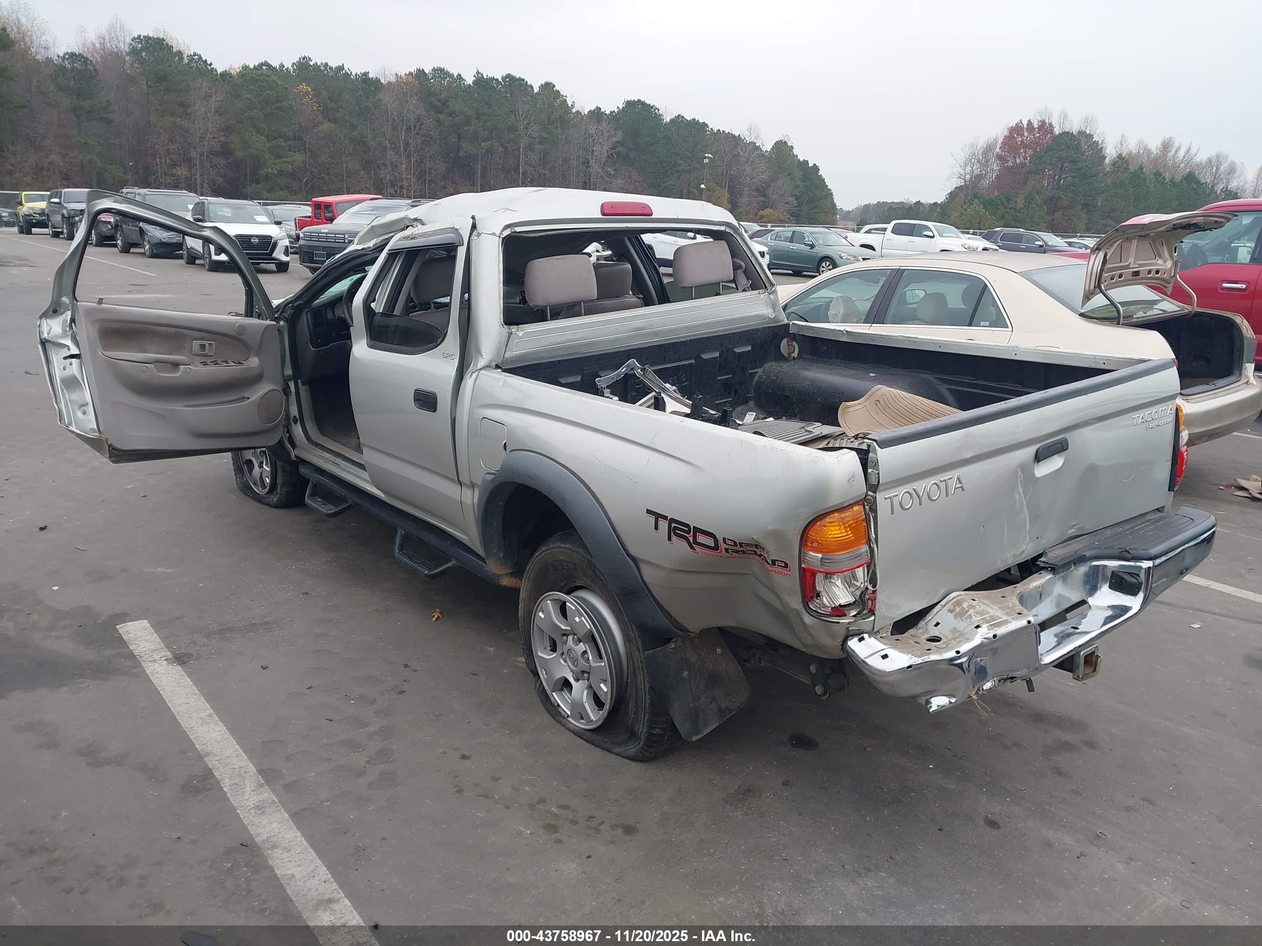 TOYOTA TACOMA image 3