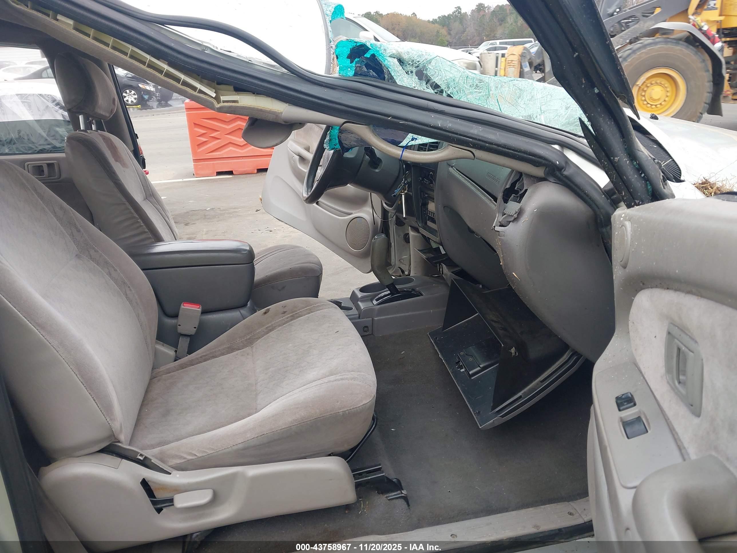 TOYOTA TACOMA image 5