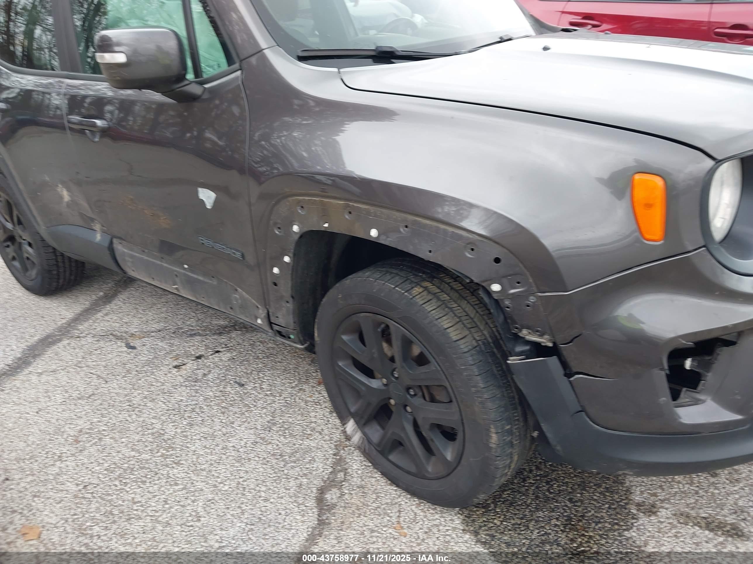 JEEP RENEGADE image 6