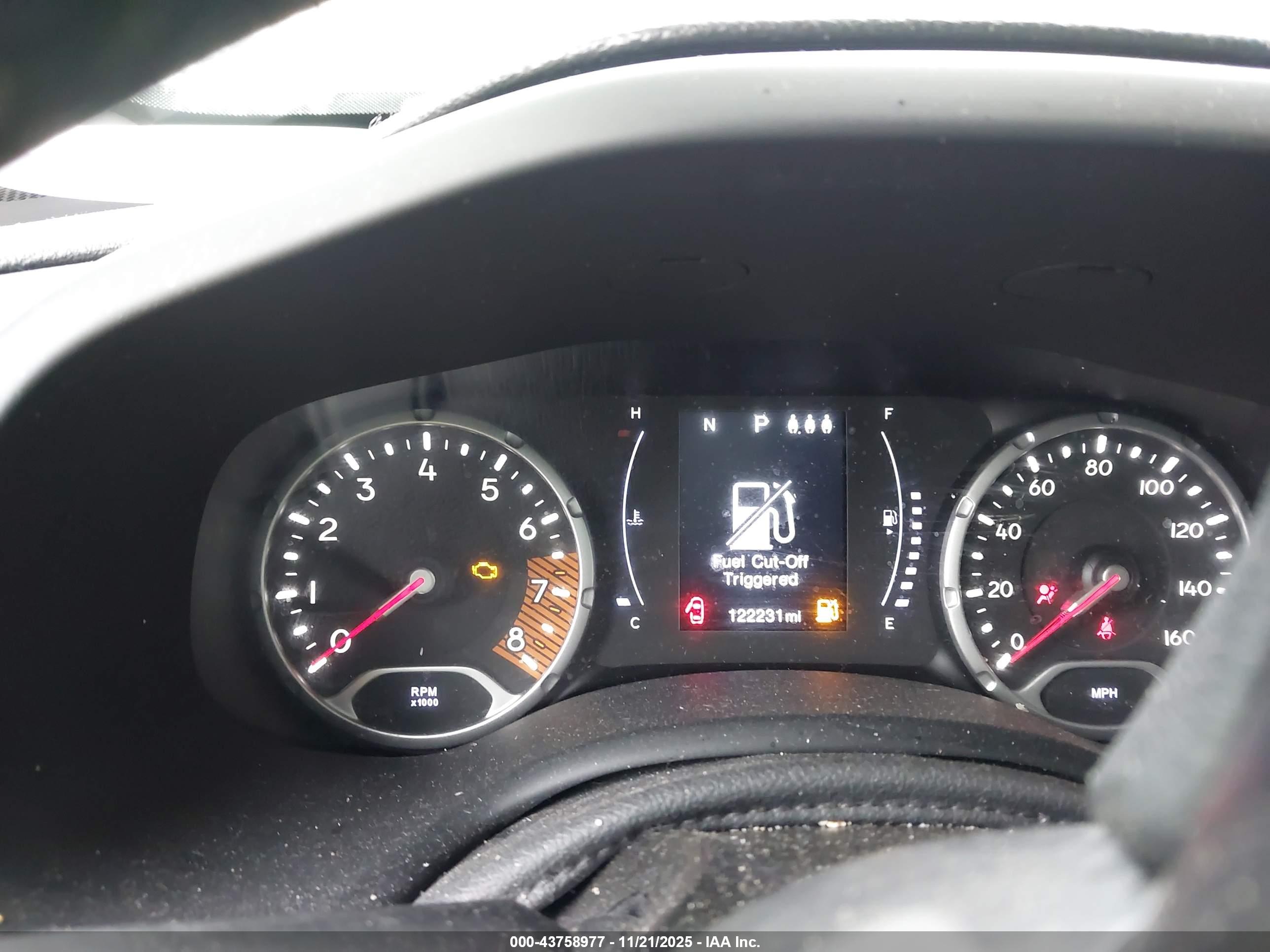 JEEP RENEGADE image 7