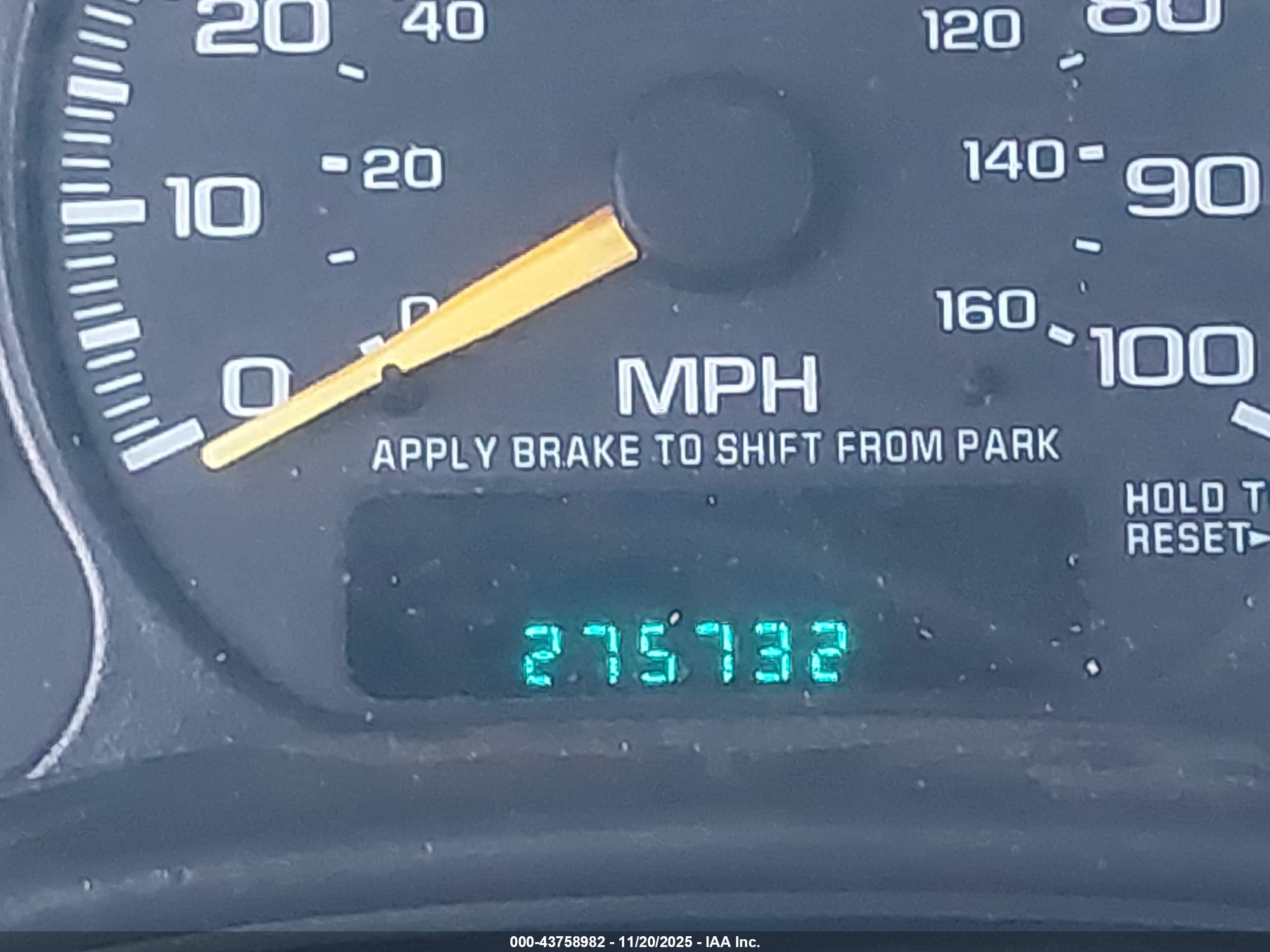 CHEVROLET SILVERADO image 7