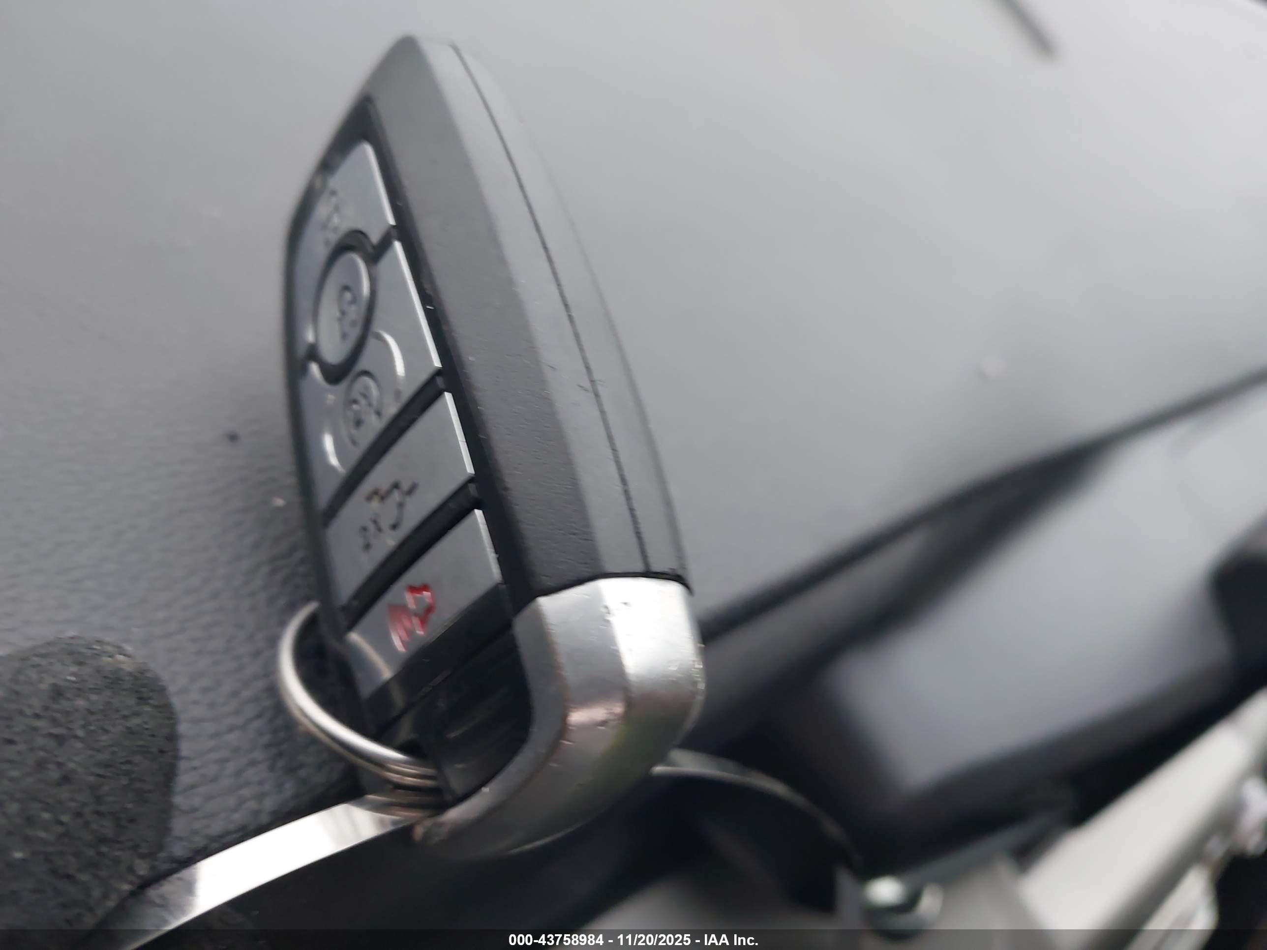 FORD EXPLORER image 11