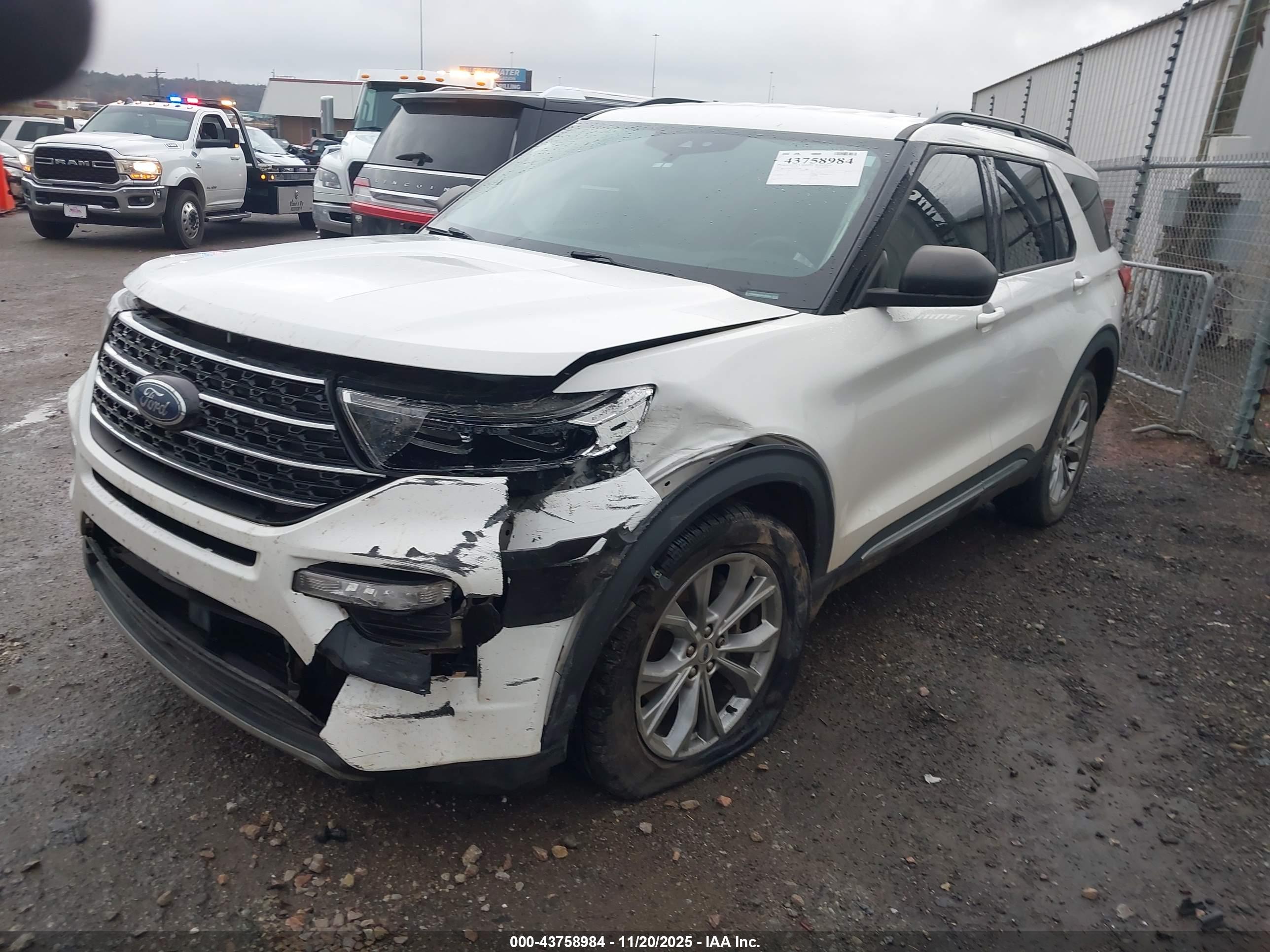 FORD EXPLORER image 2