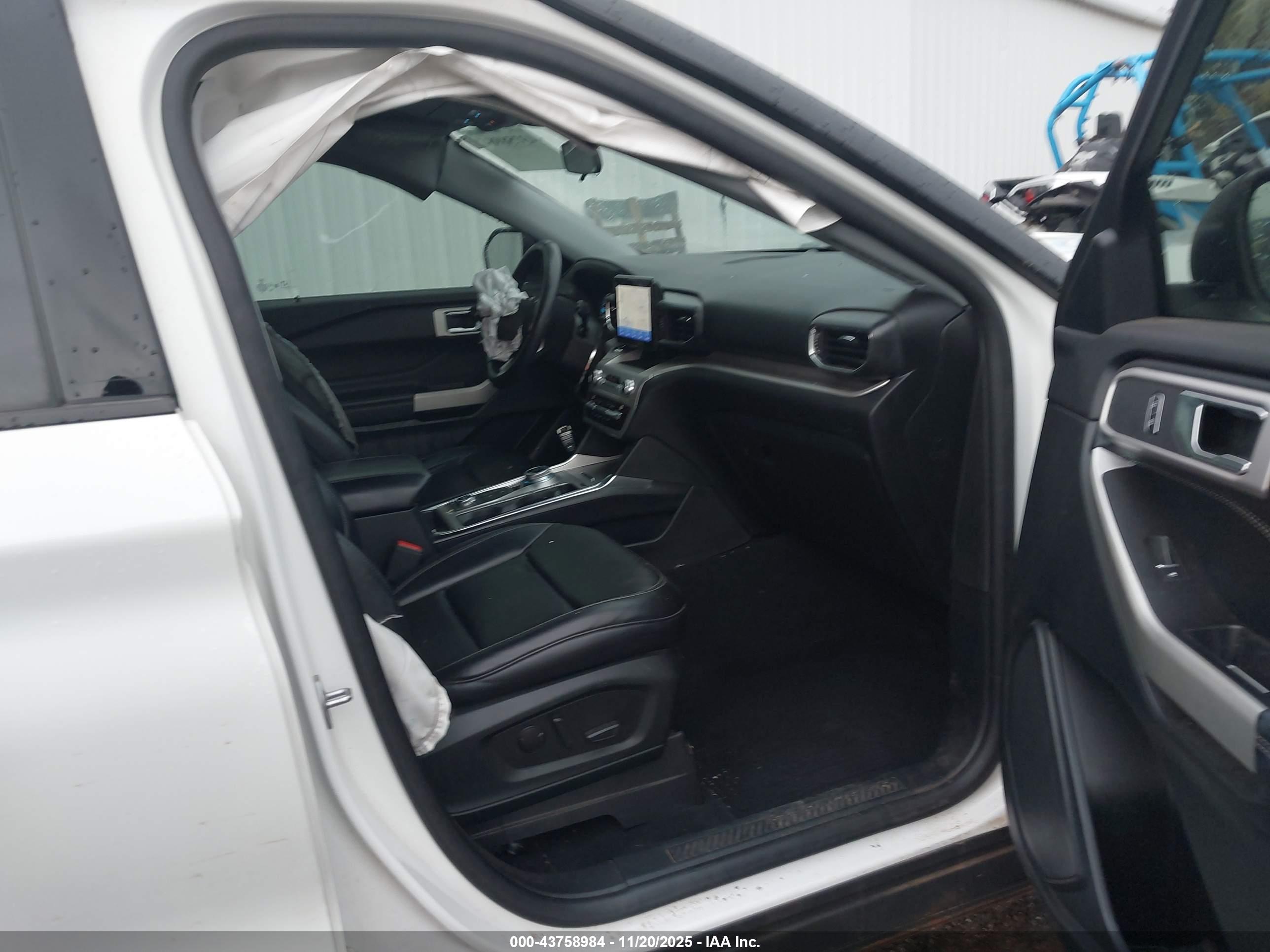 FORD EXPLORER image 5