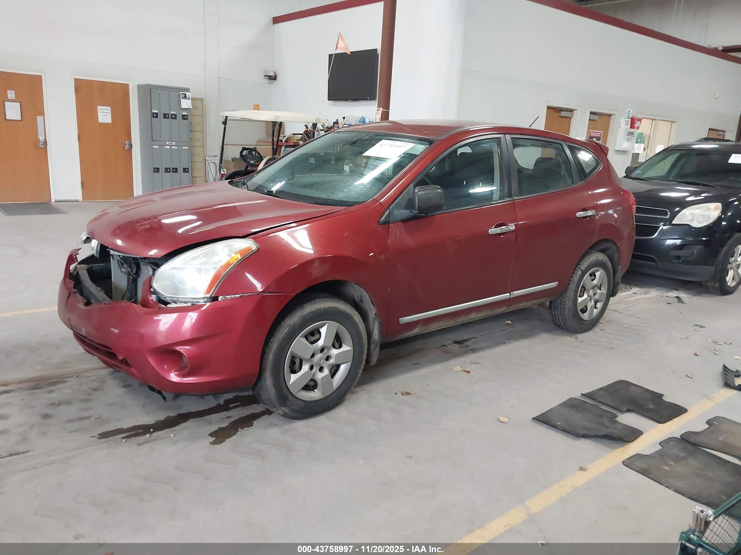 NISSAN ROGUE image 2