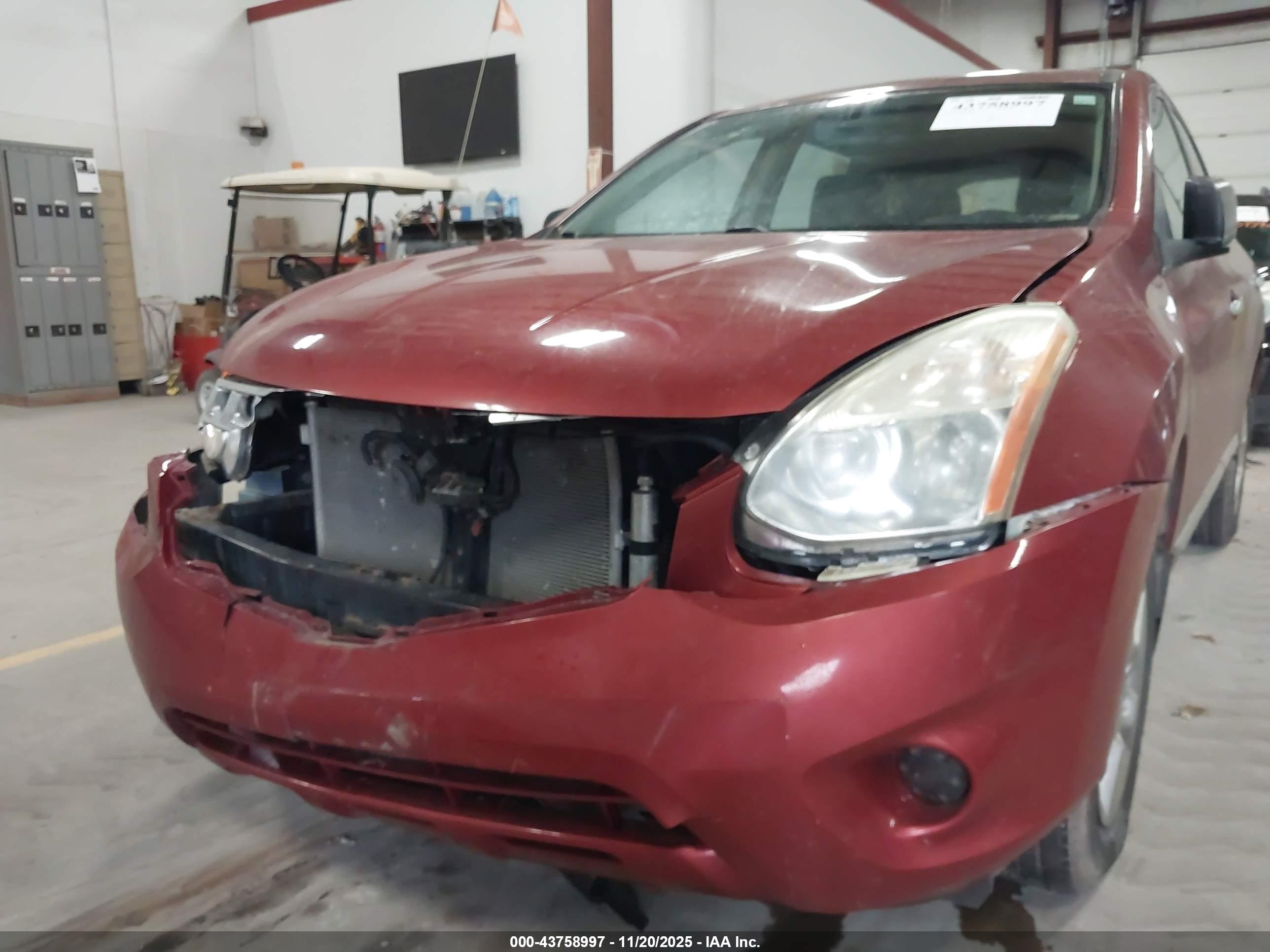 NISSAN ROGUE image 6