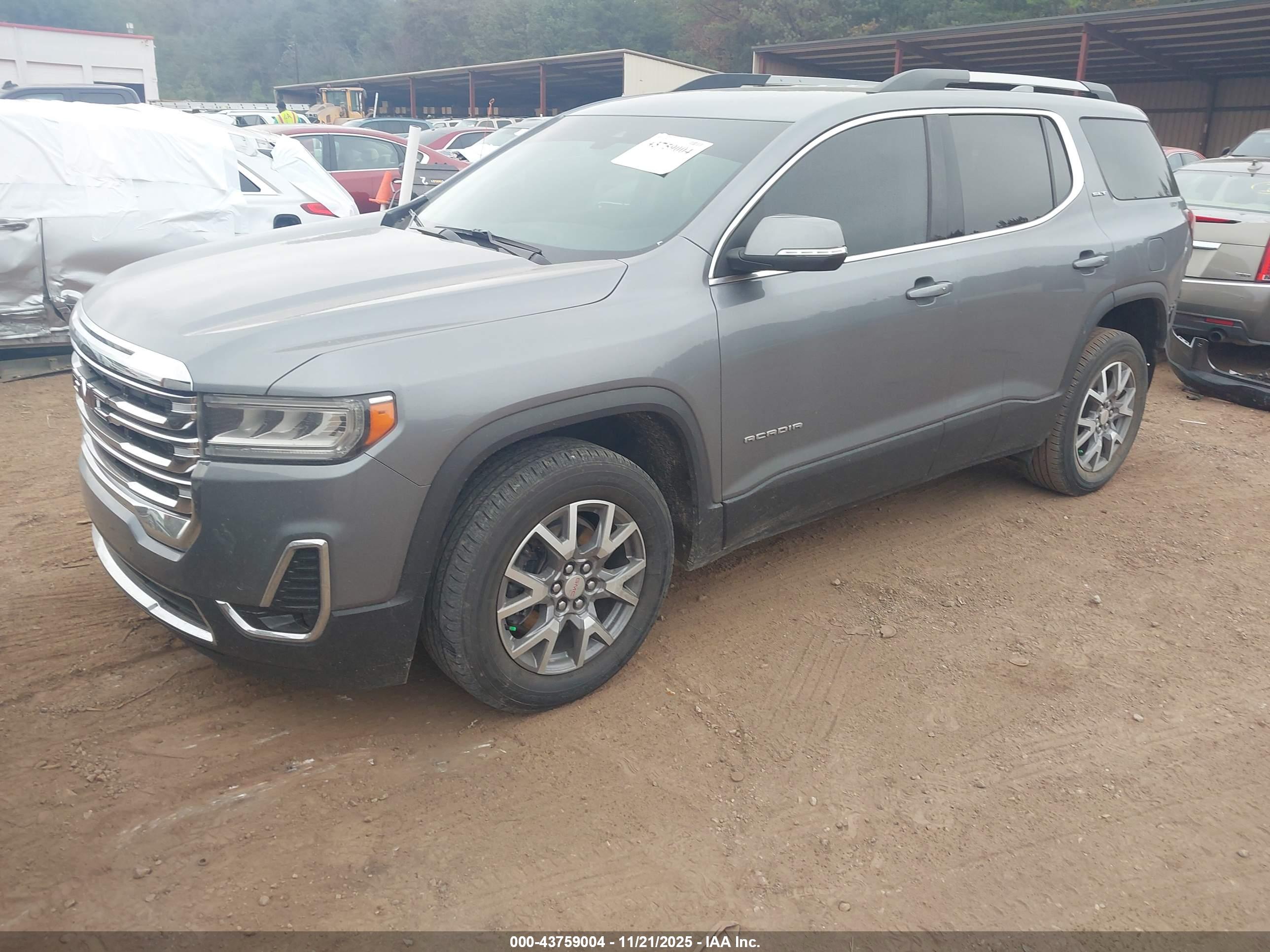GMC ACADIA image 2