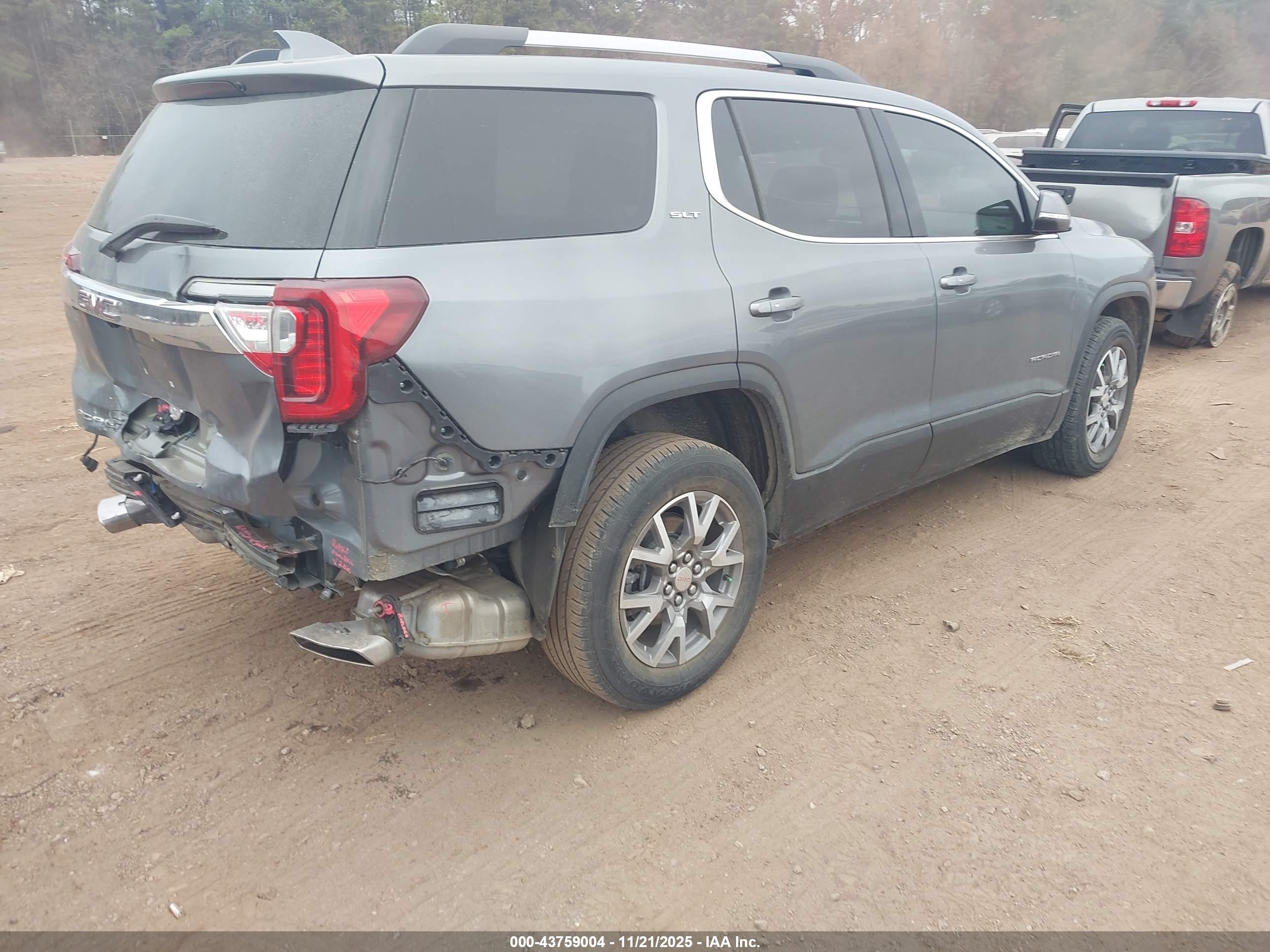 GMC ACADIA image 4
