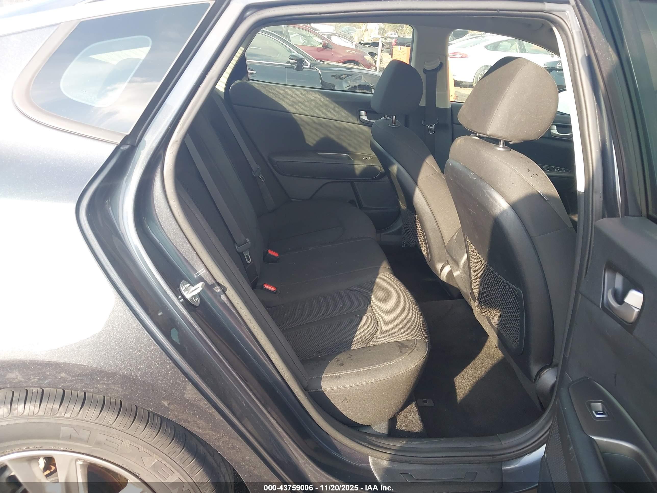 KIA OPTIMA image 8