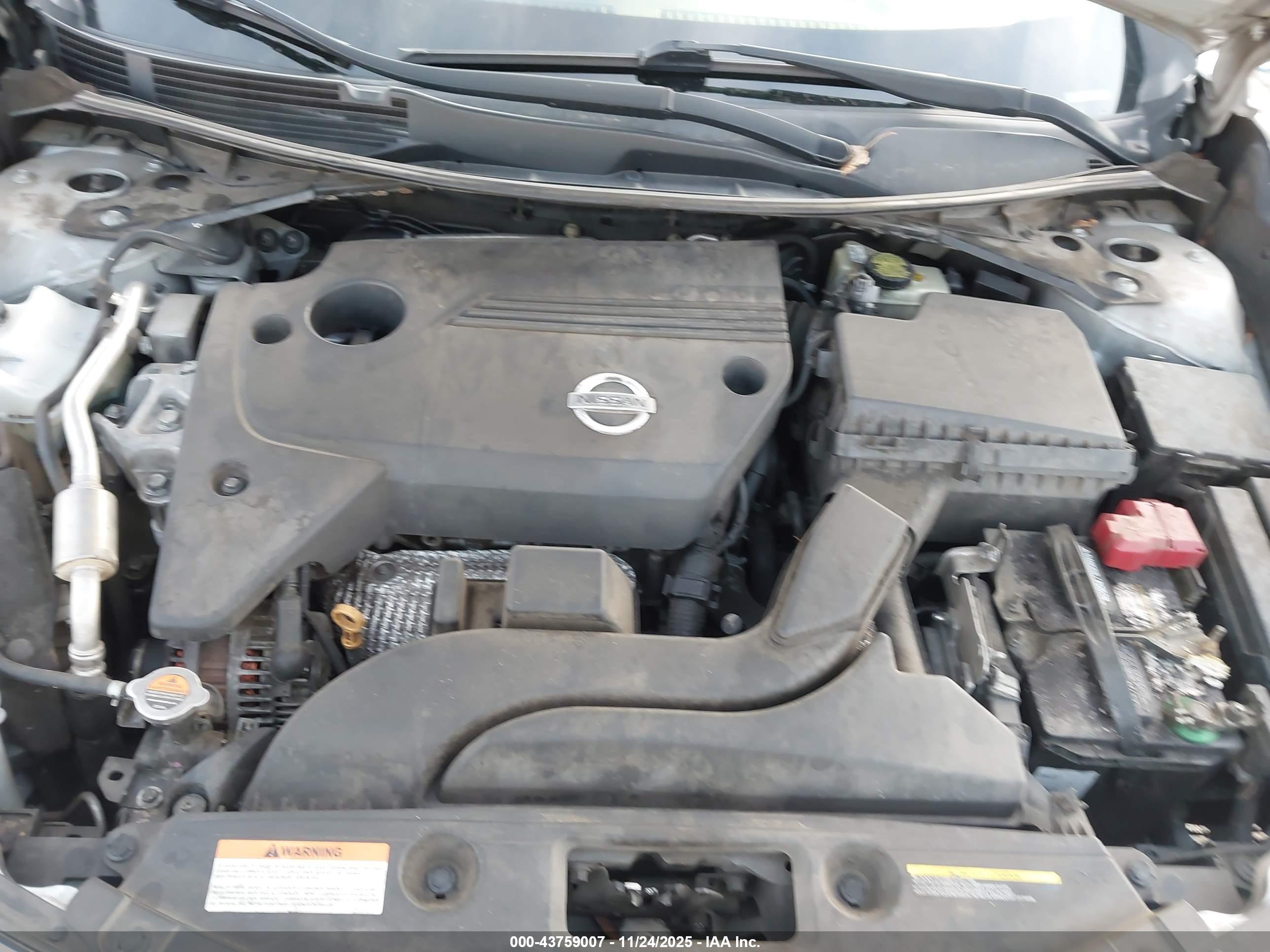 NISSAN ALTIMA image 10