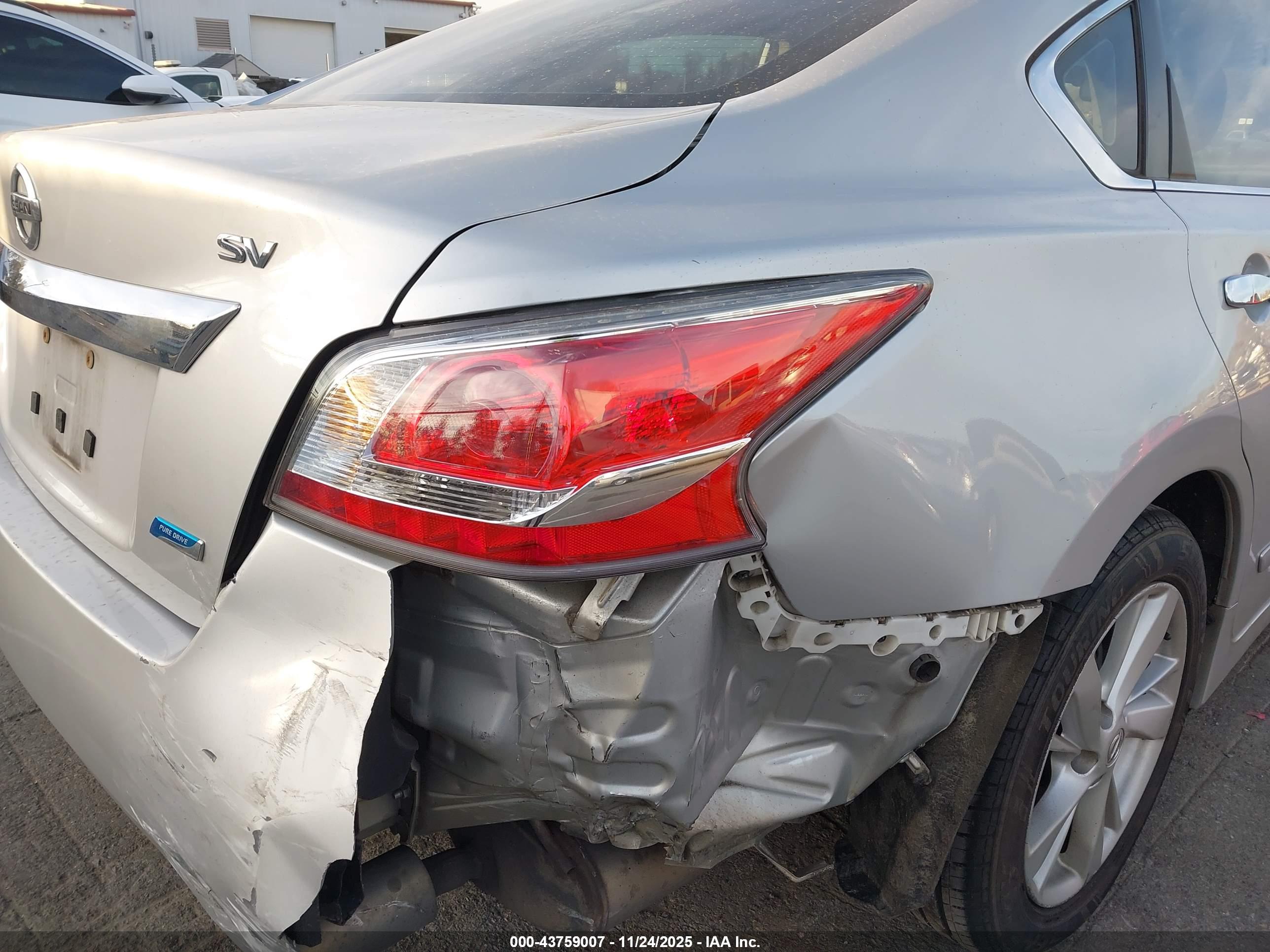 NISSAN ALTIMA image 6