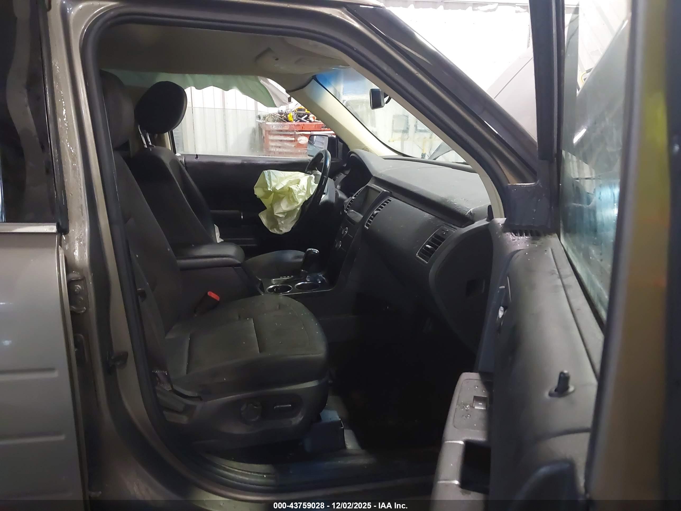 FORD FLEX image 5