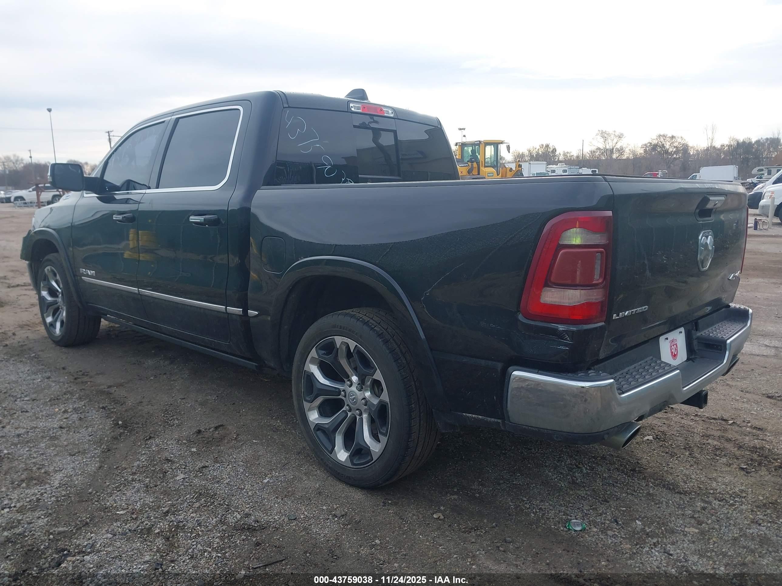 RAM 1500 image 3