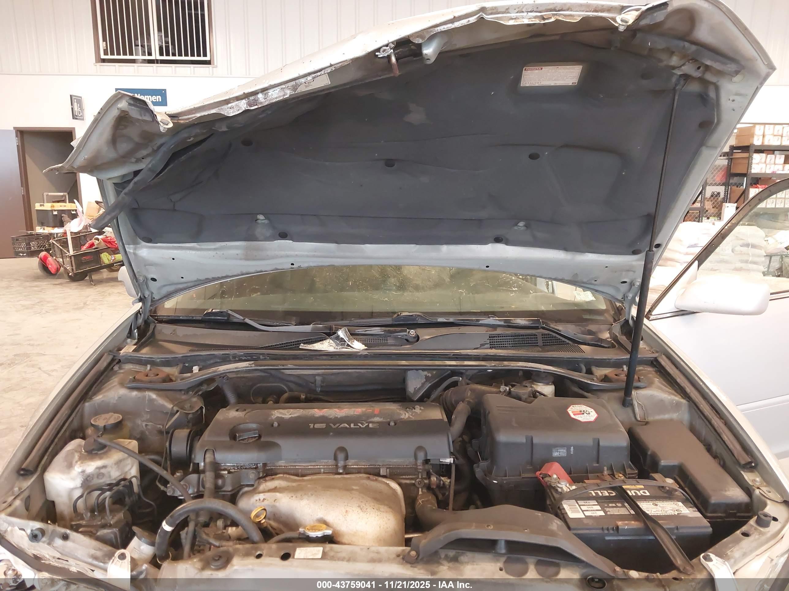 TOYOTA CAMRY image 10