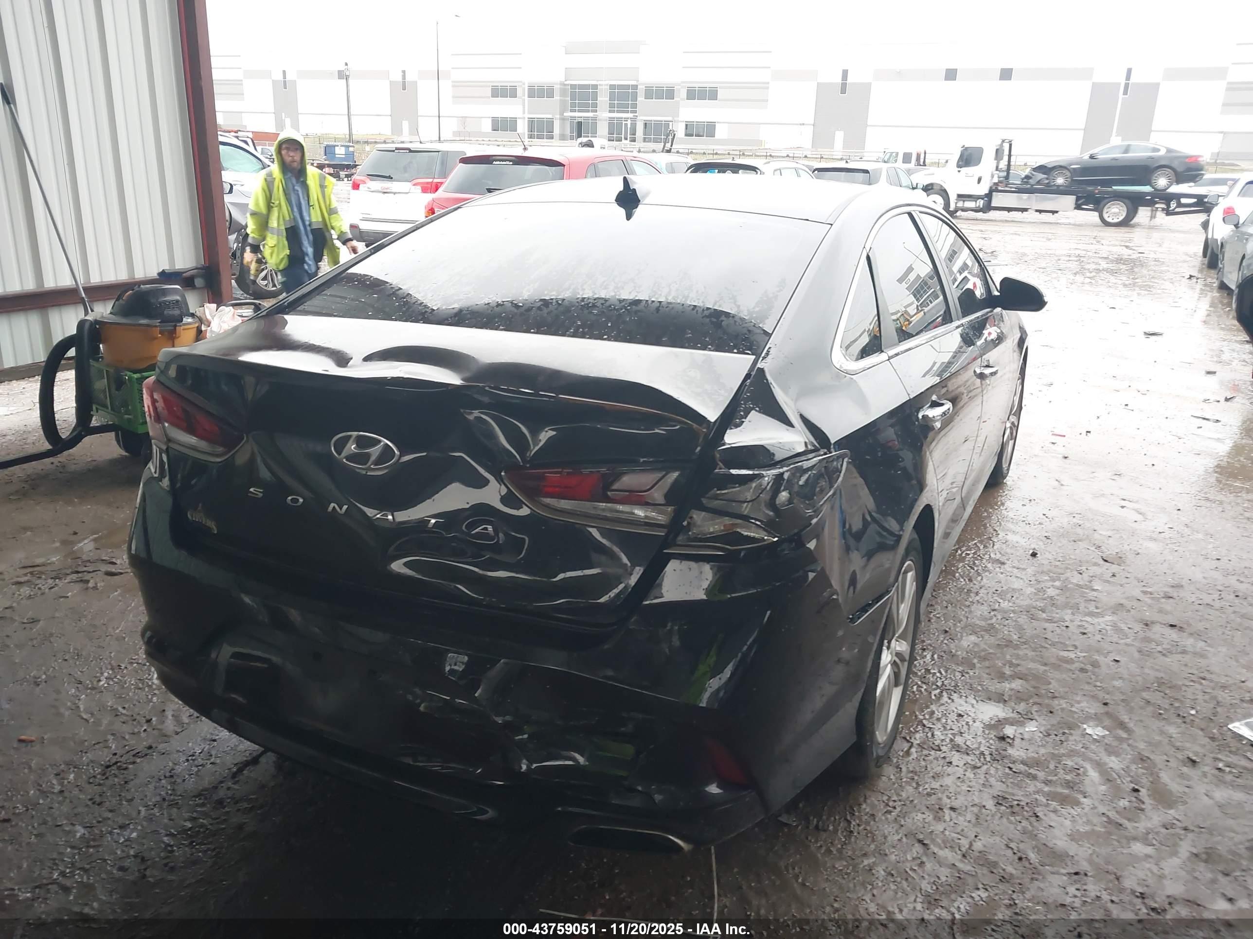 HYUNDAI SONATA image 4