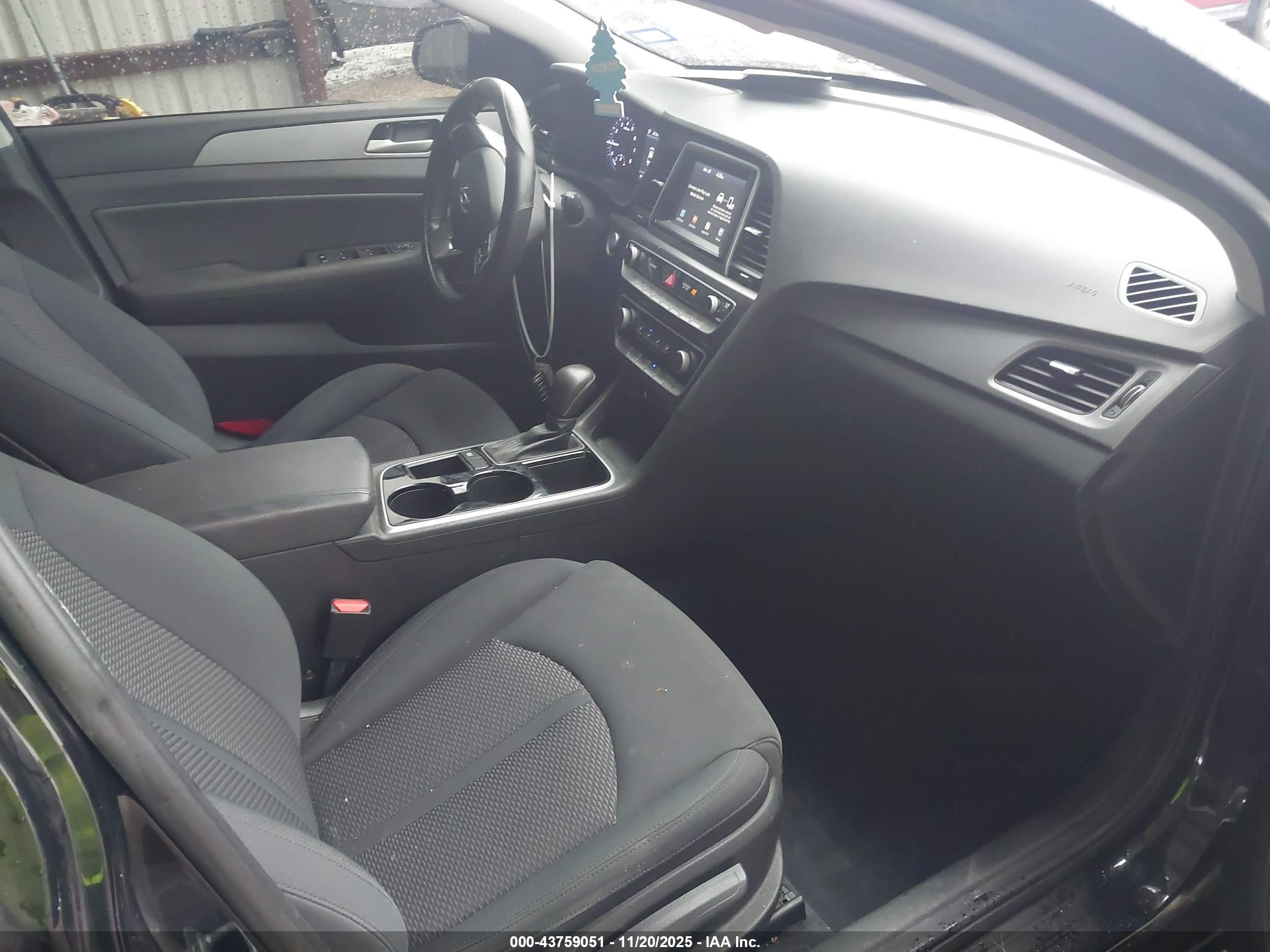 HYUNDAI SONATA image 5