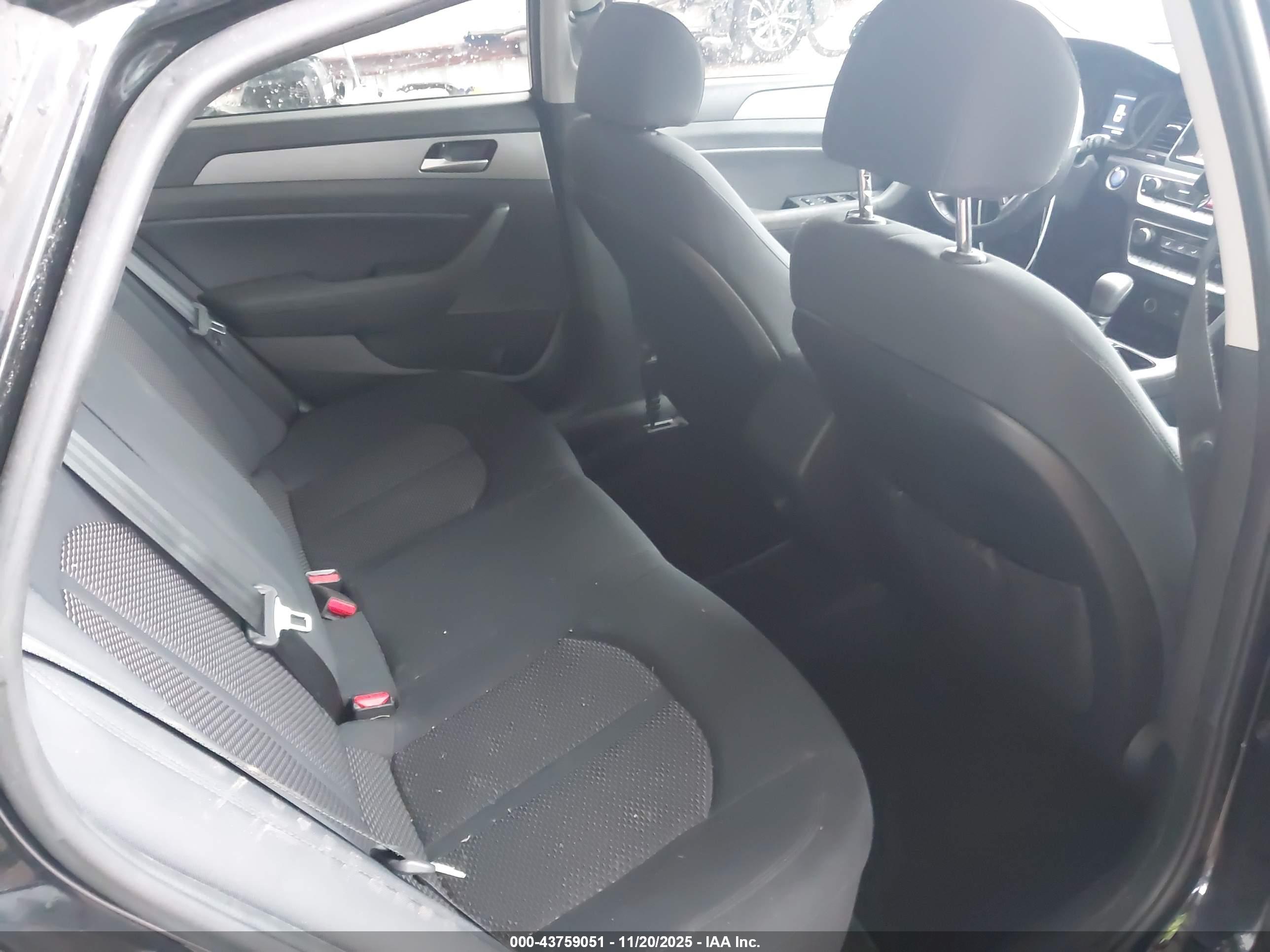 HYUNDAI SONATA image 8