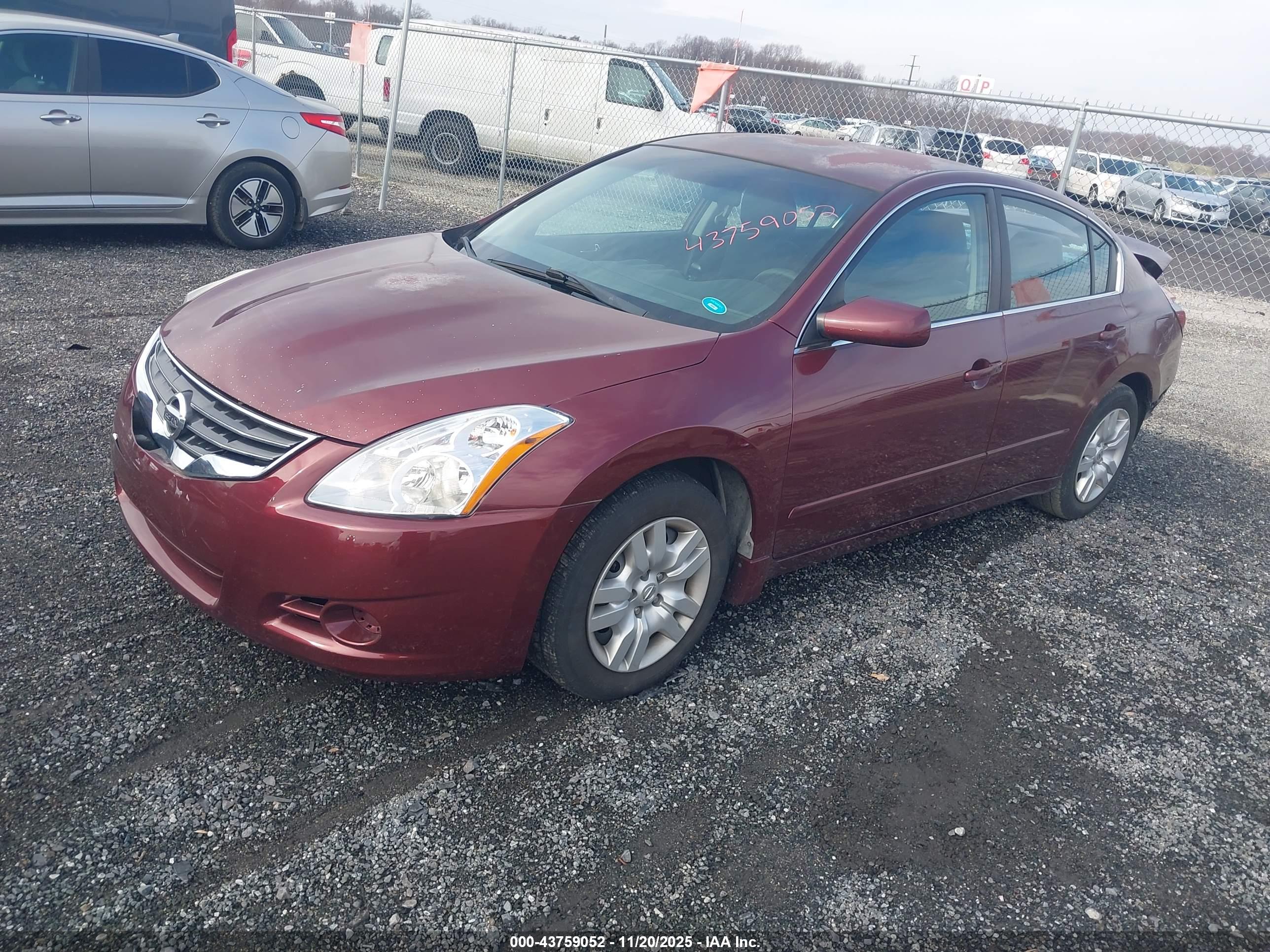 NISSAN ALTIMA image 2