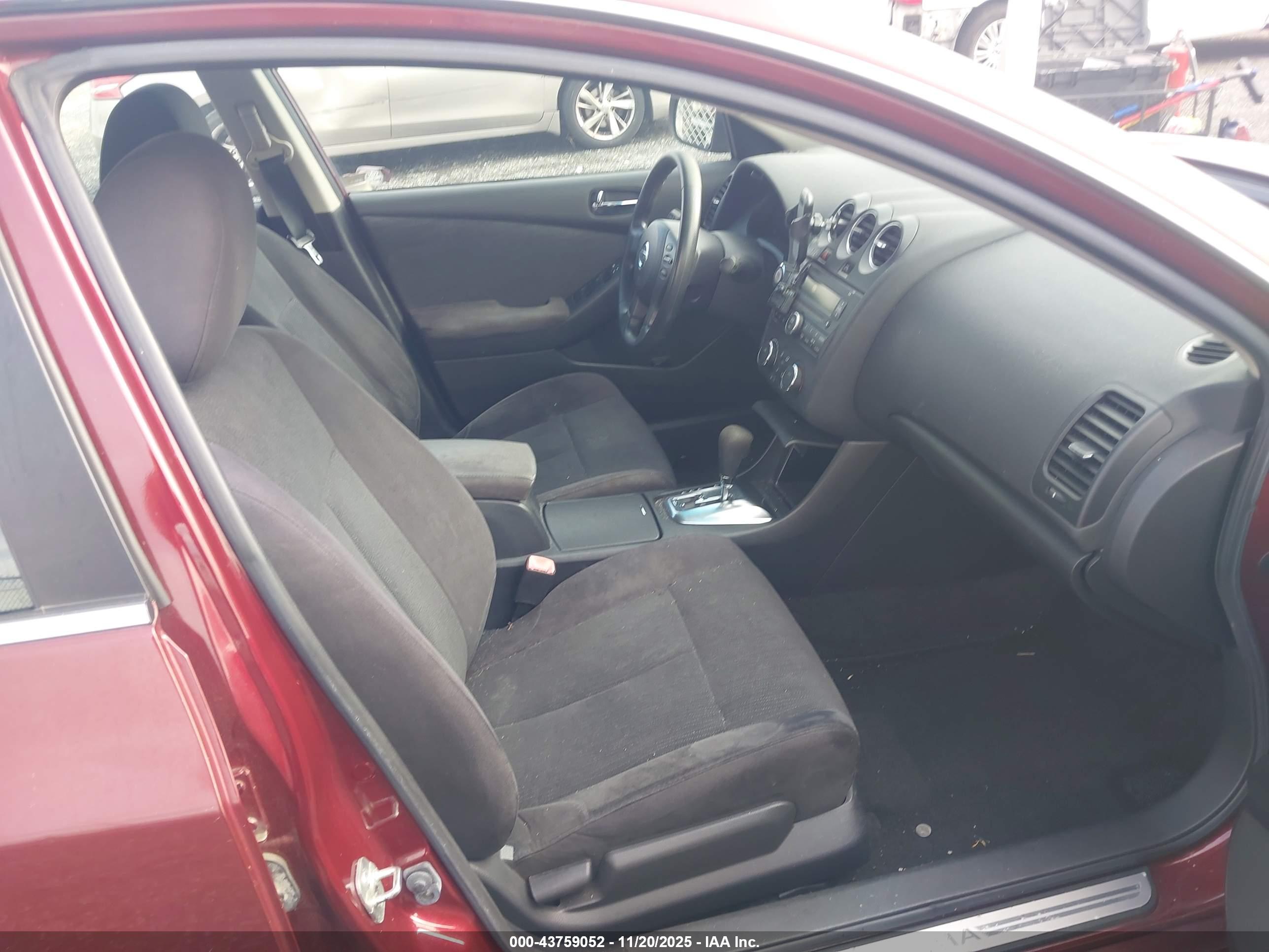 NISSAN ALTIMA image 5