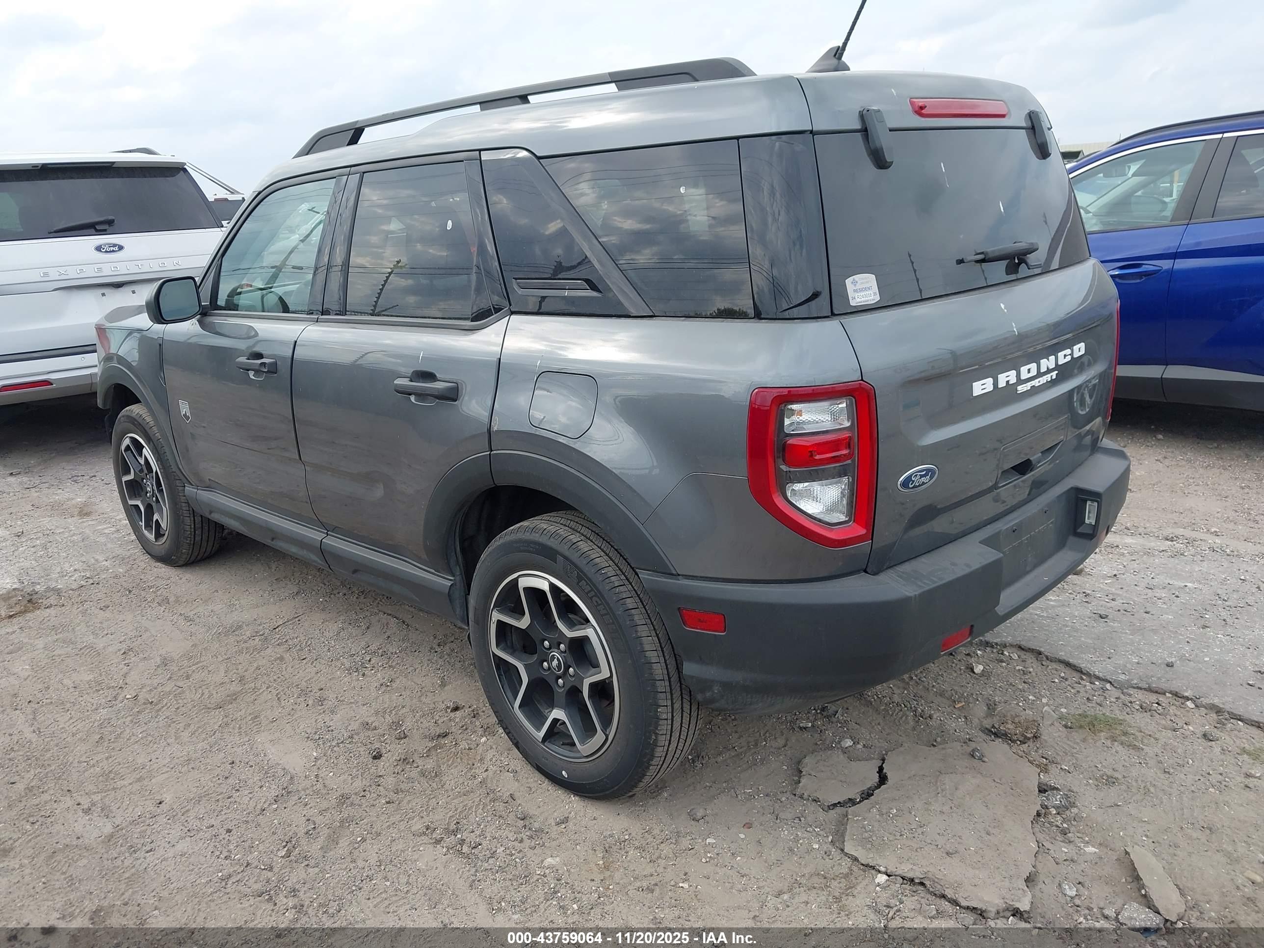 FORD BRONCO image 3