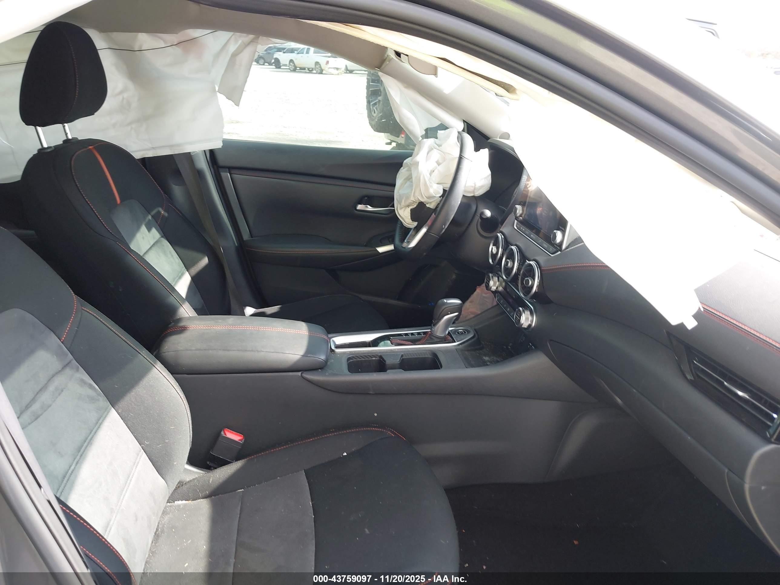 NISSAN SENTRA image 5