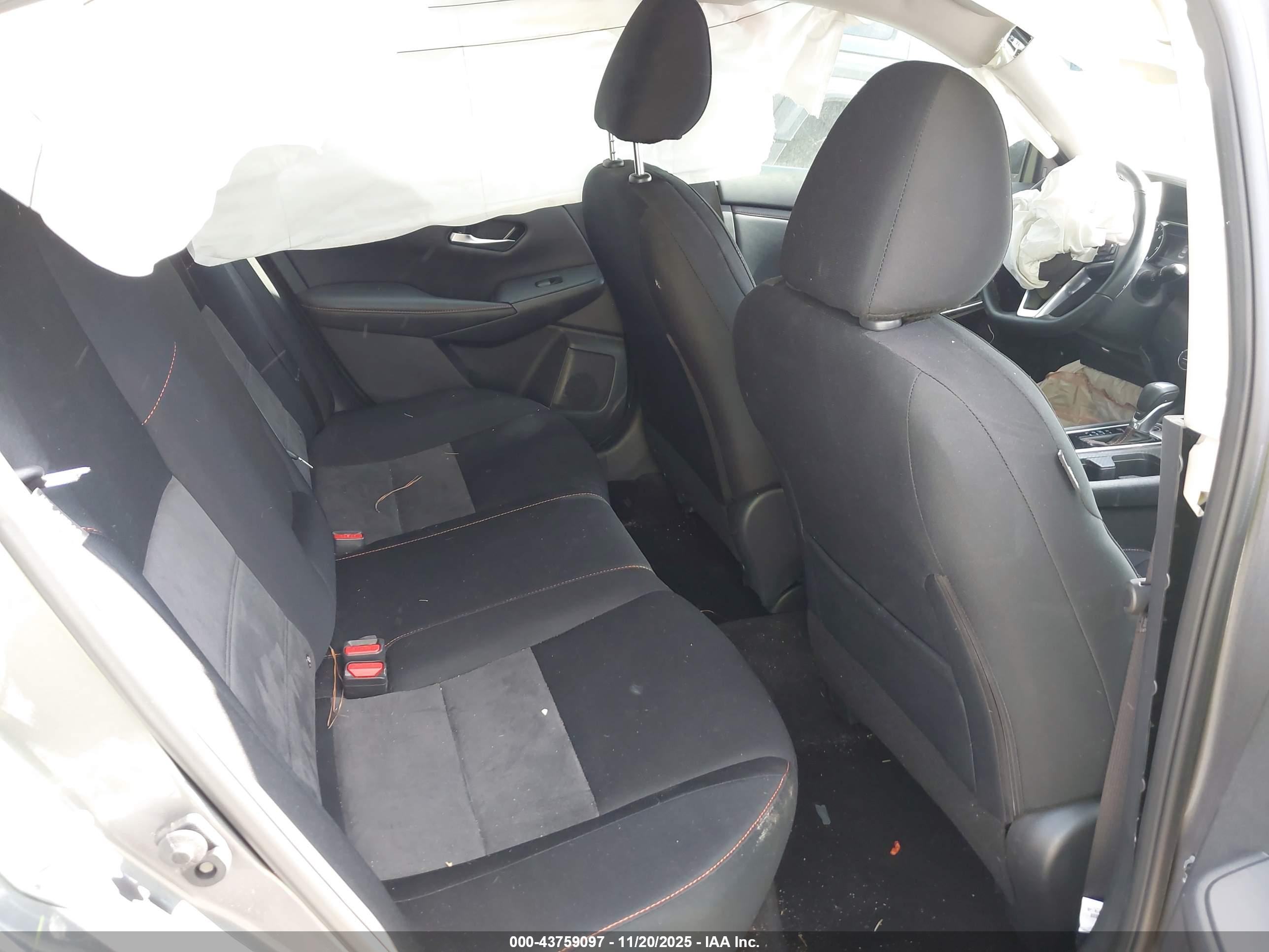 NISSAN SENTRA image 8