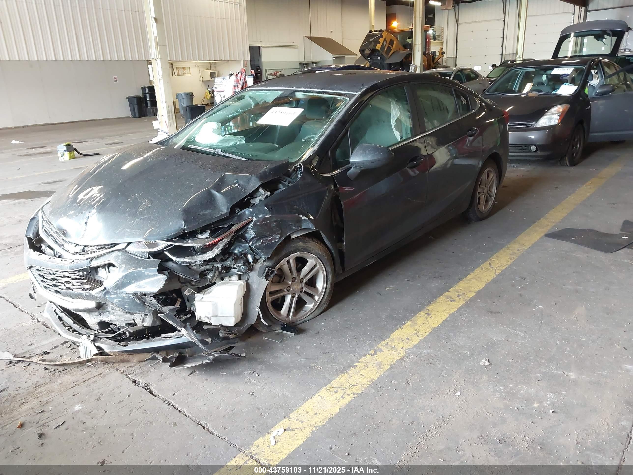 CHEVROLET CRUZE image 2