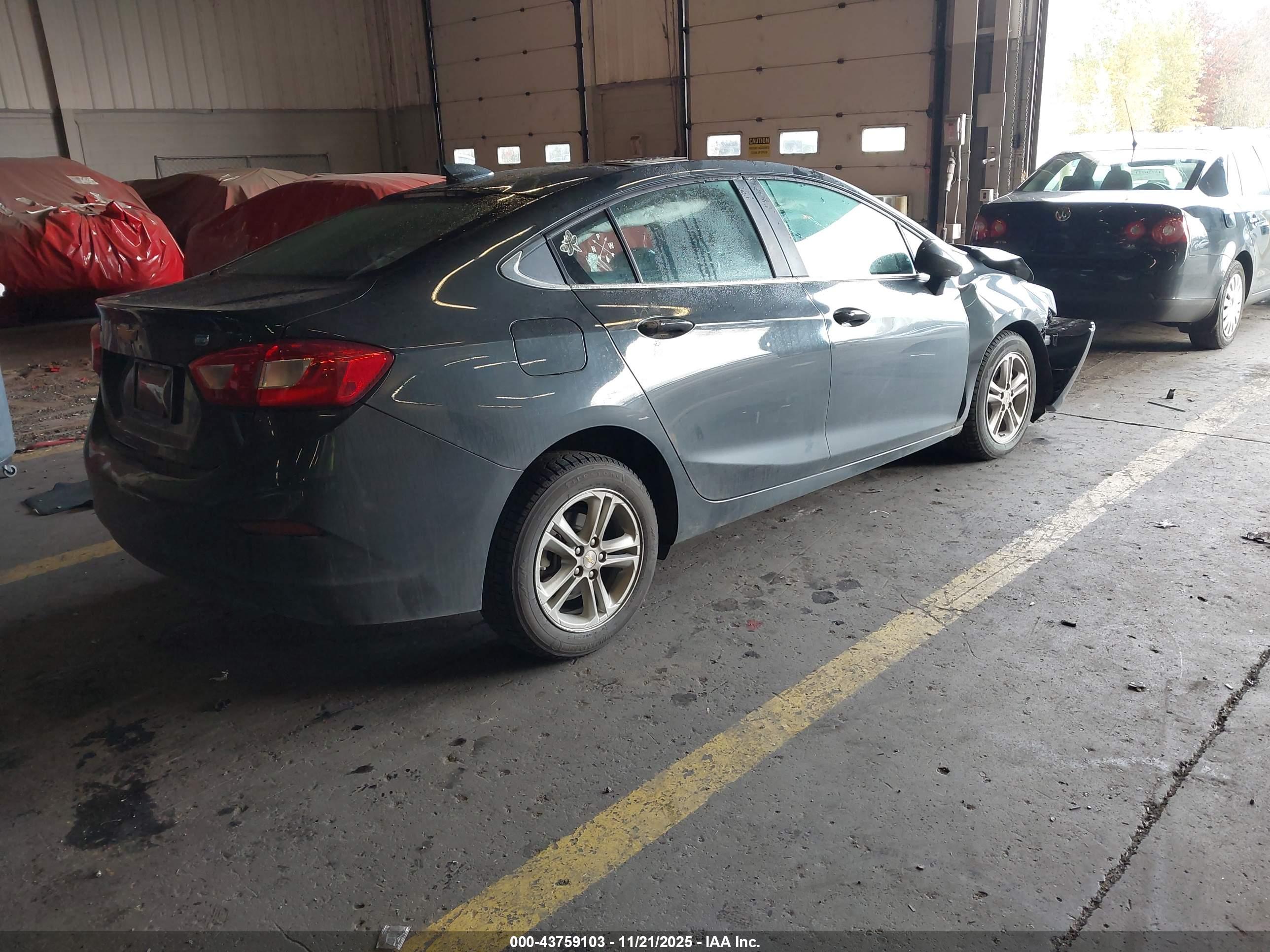 CHEVROLET CRUZE image 4