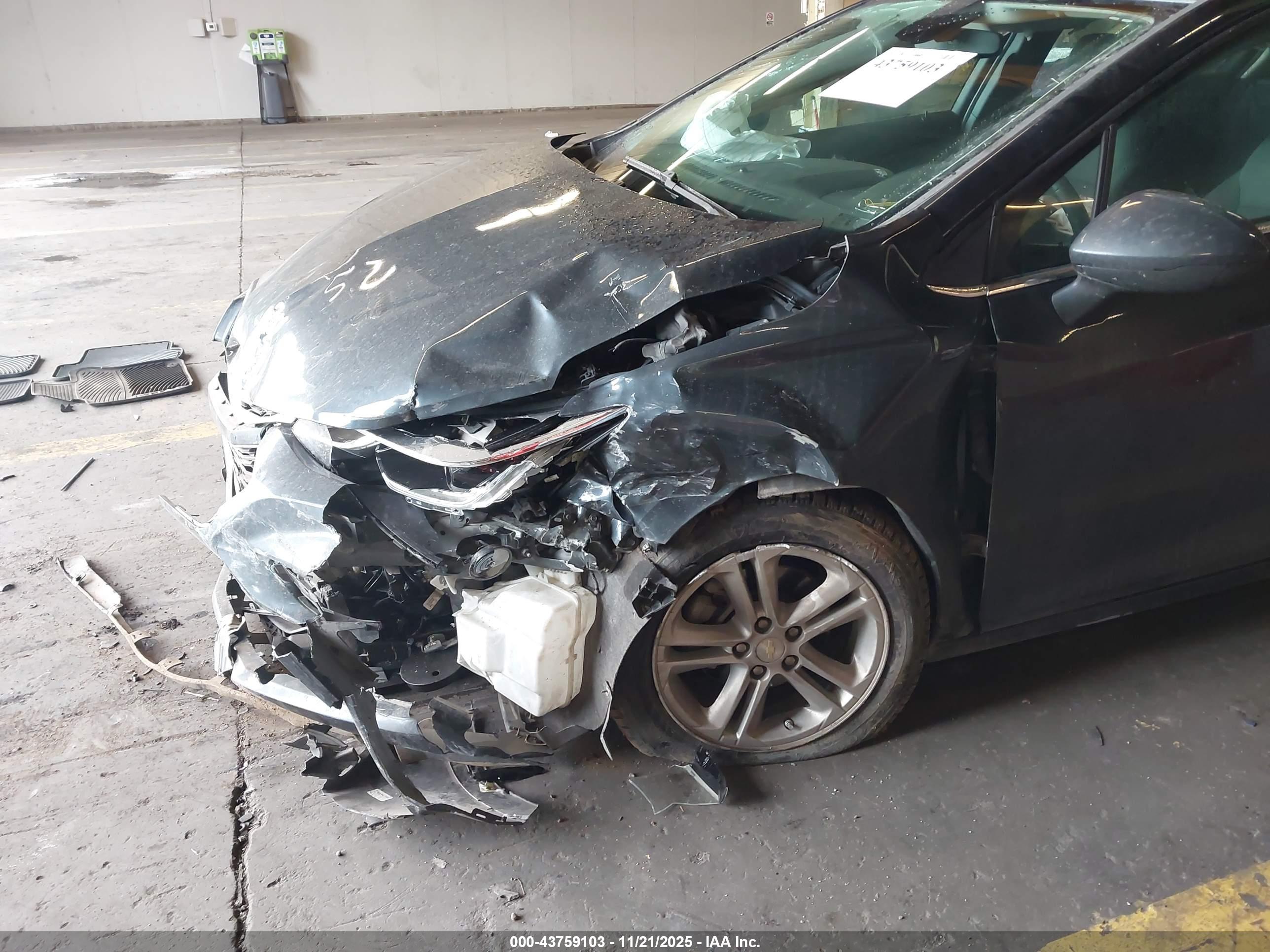 CHEVROLET CRUZE image 6