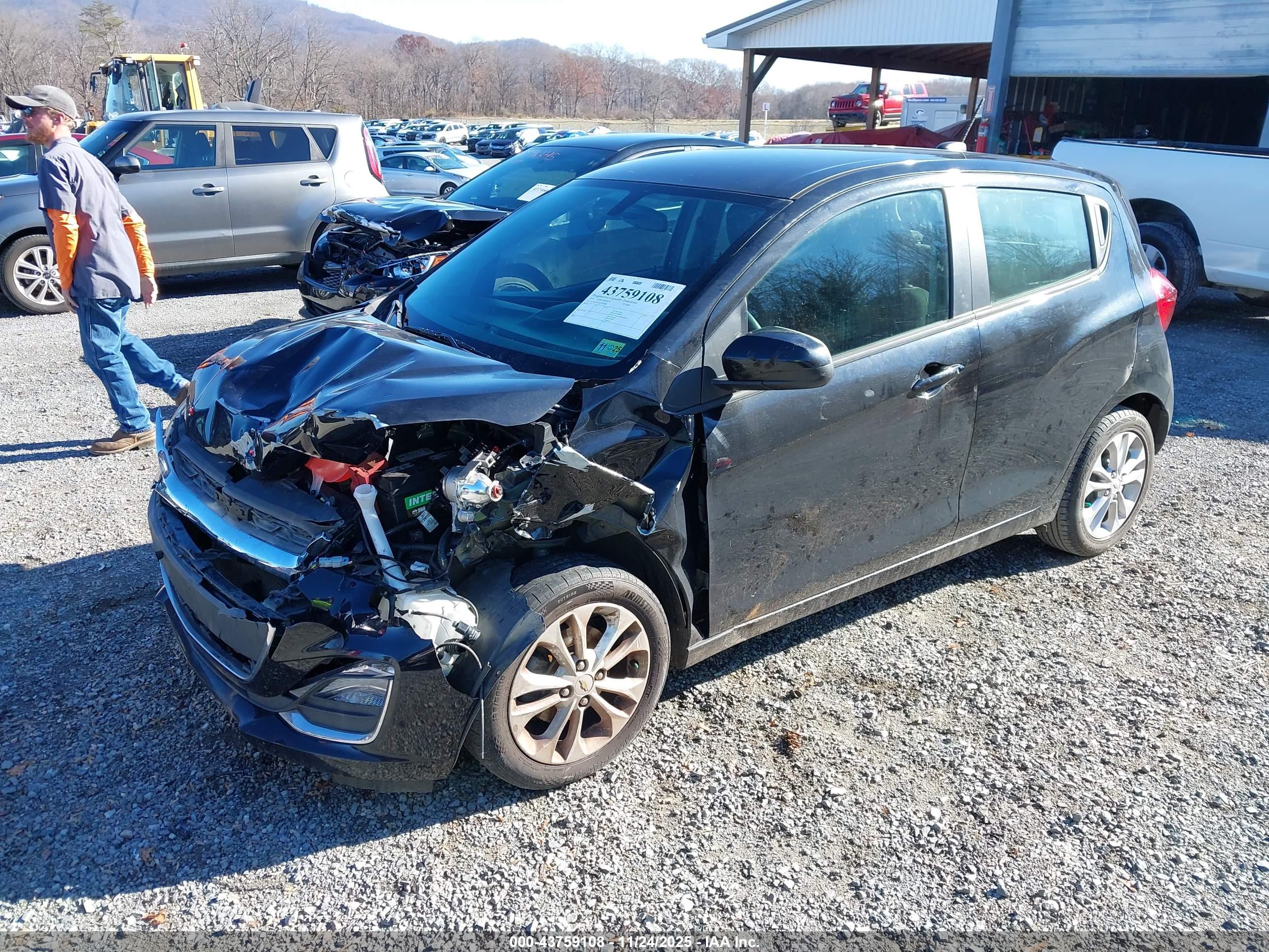 CHEVROLET SPARK image 2
