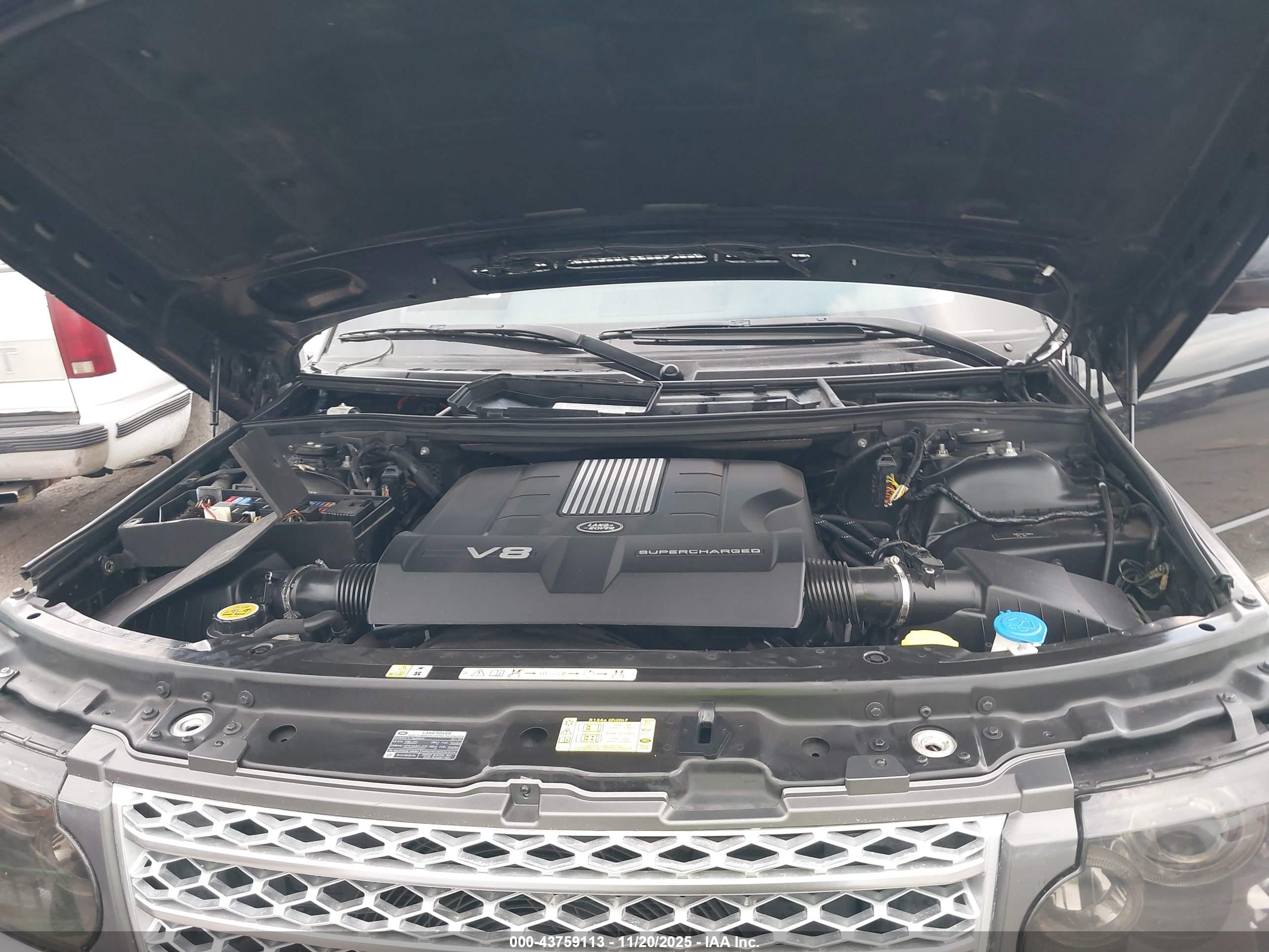 LAND ROVER image 10
