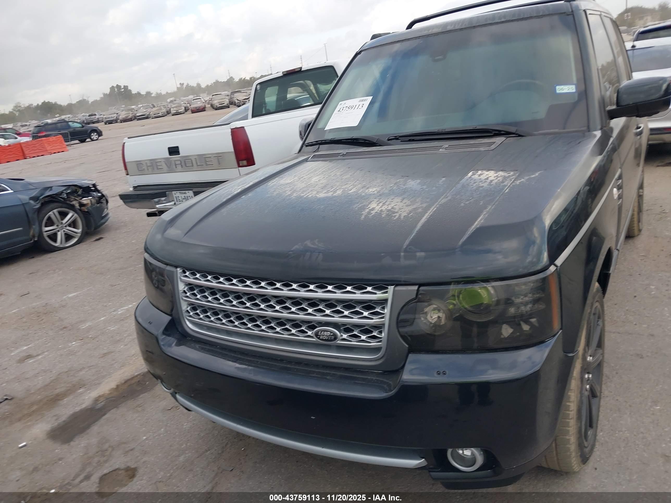 LAND ROVER image 6