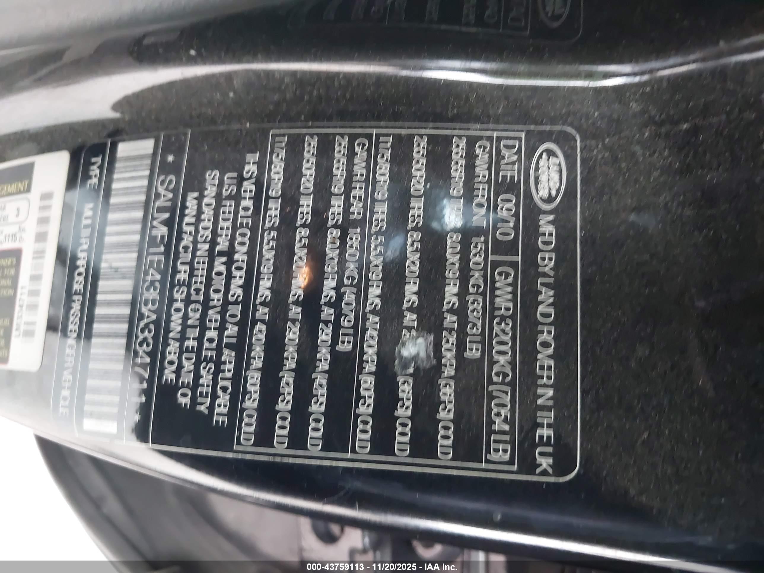 LAND ROVER image 9