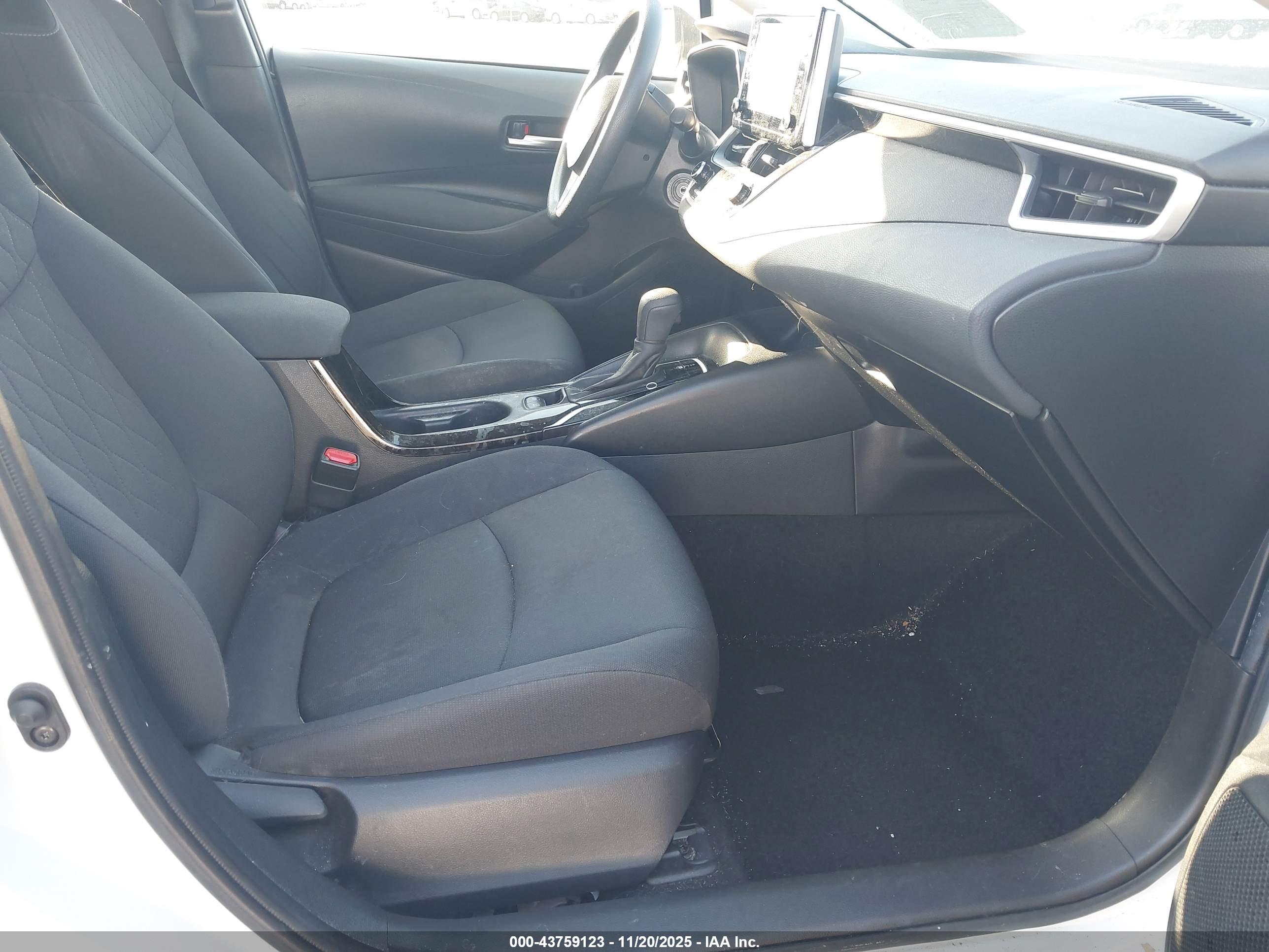 TOYOTA COROLLA image 5