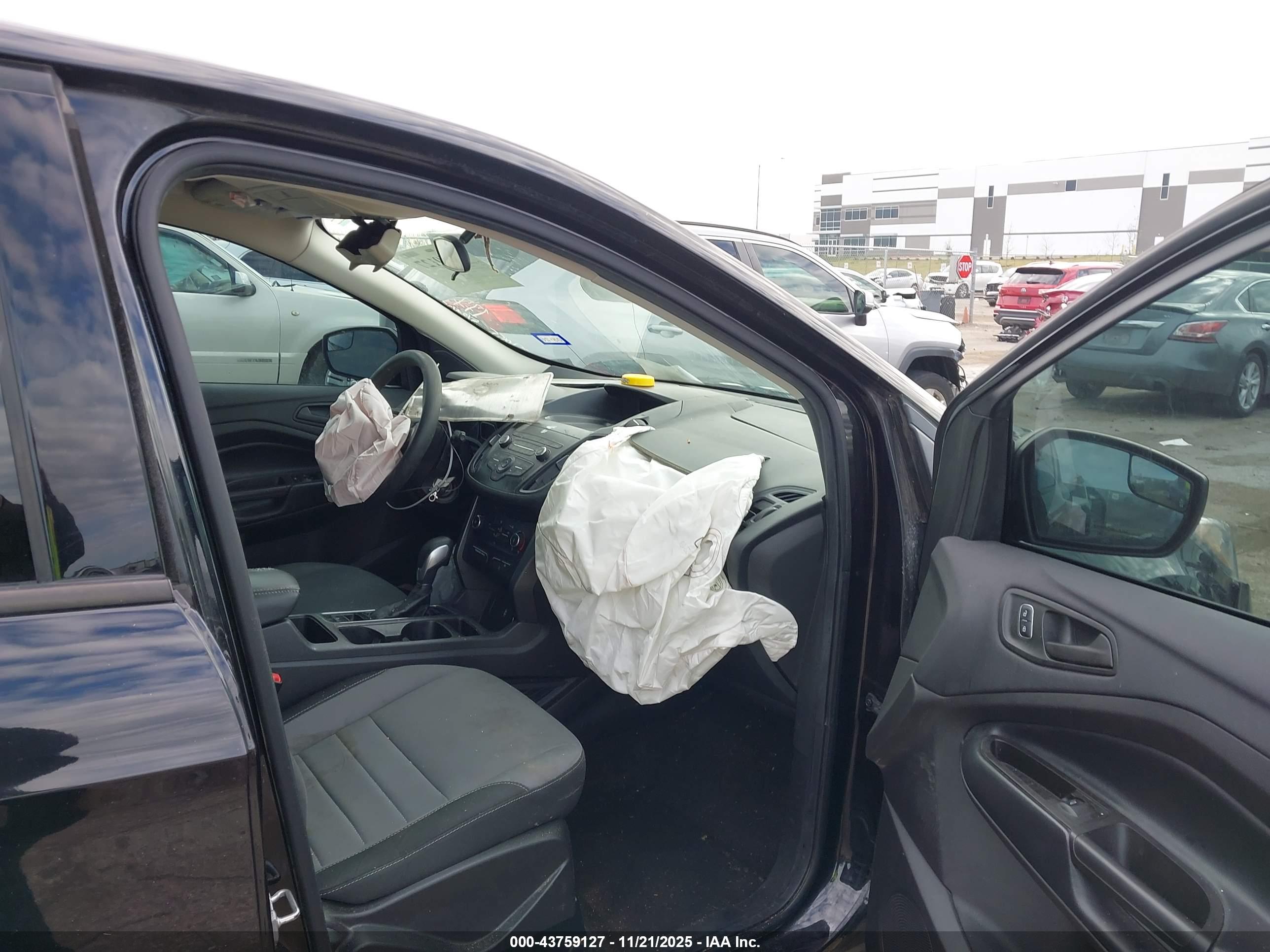 FORD ESCAPE image 5