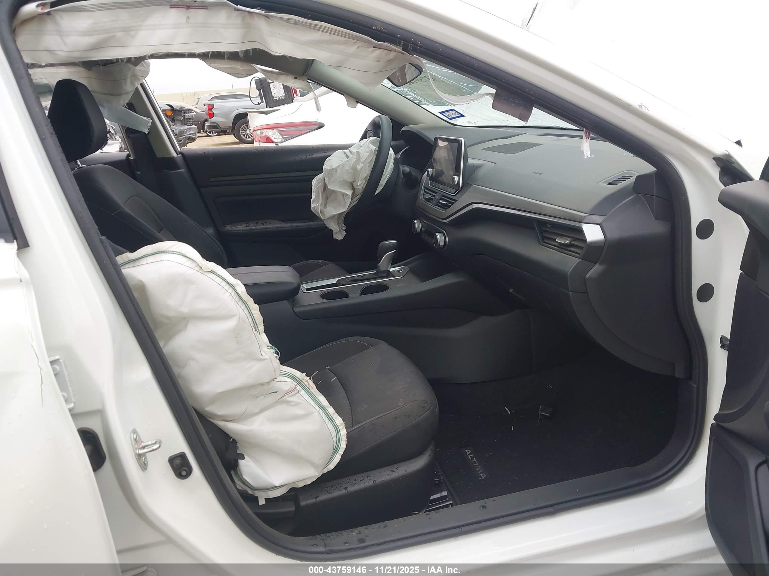 NISSAN ALTIMA image 5