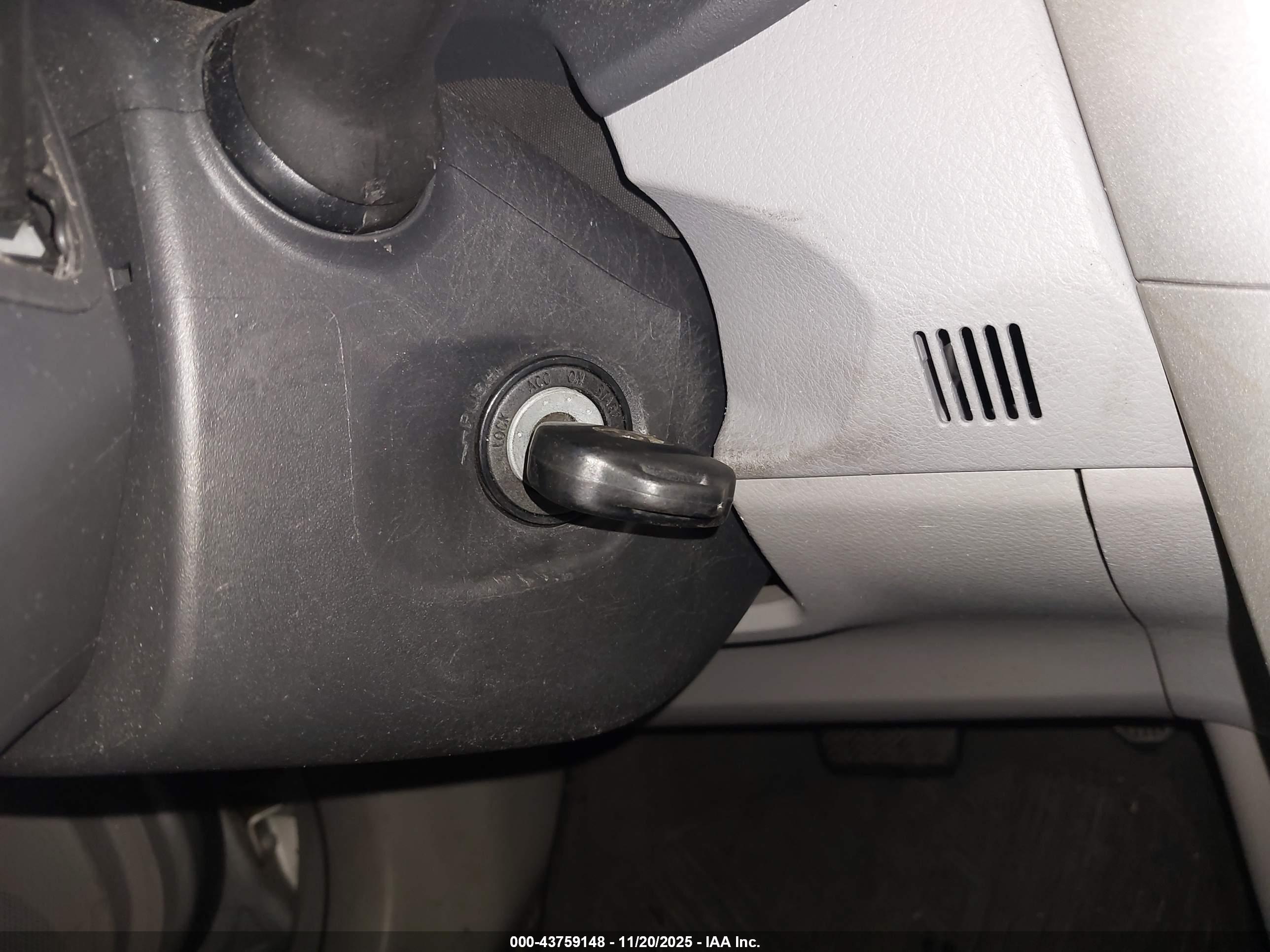 TOYOTA COROLLA image 11
